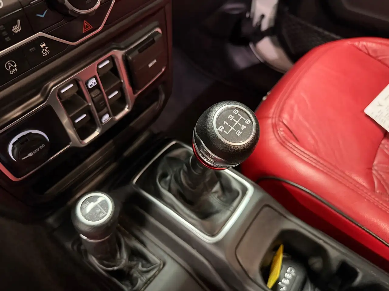 Jeep Gladiator photo Jeep Gladiator