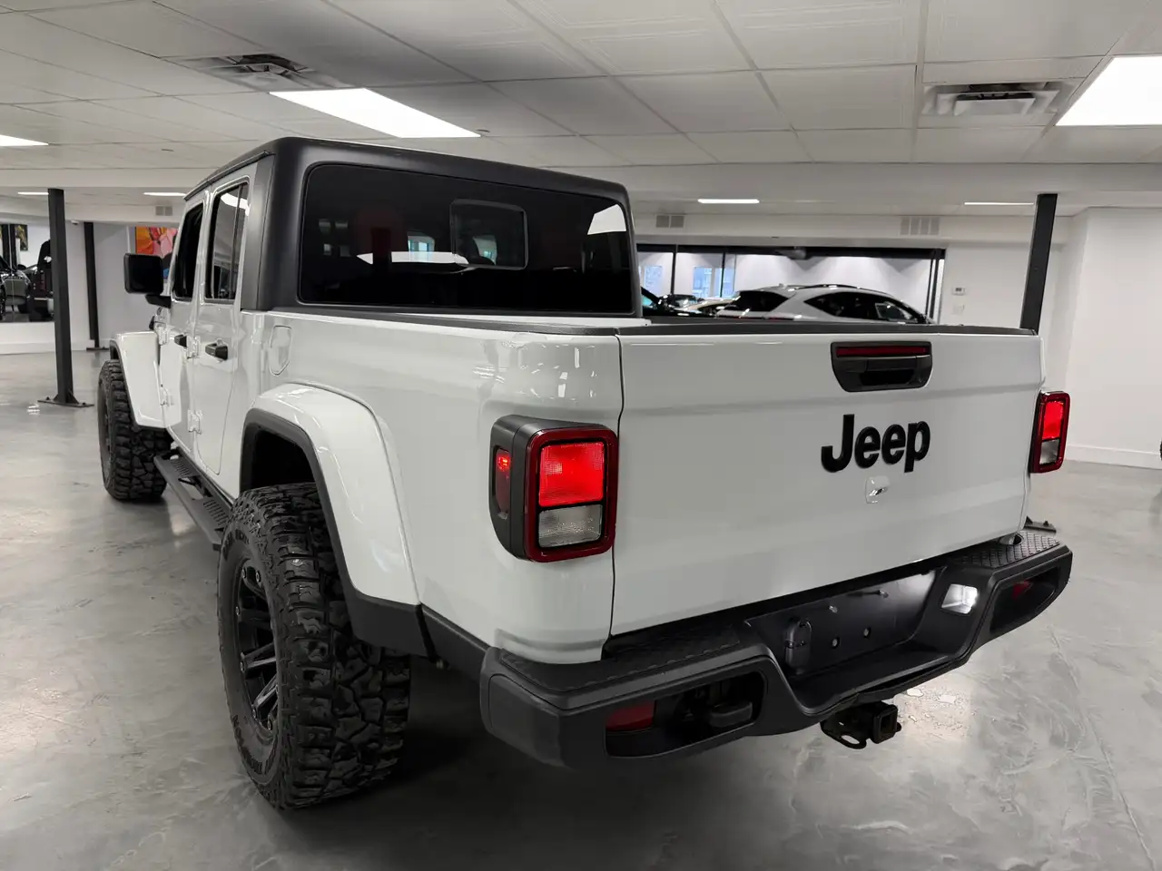 Jeep Gladiator photo Jeep Gladiator