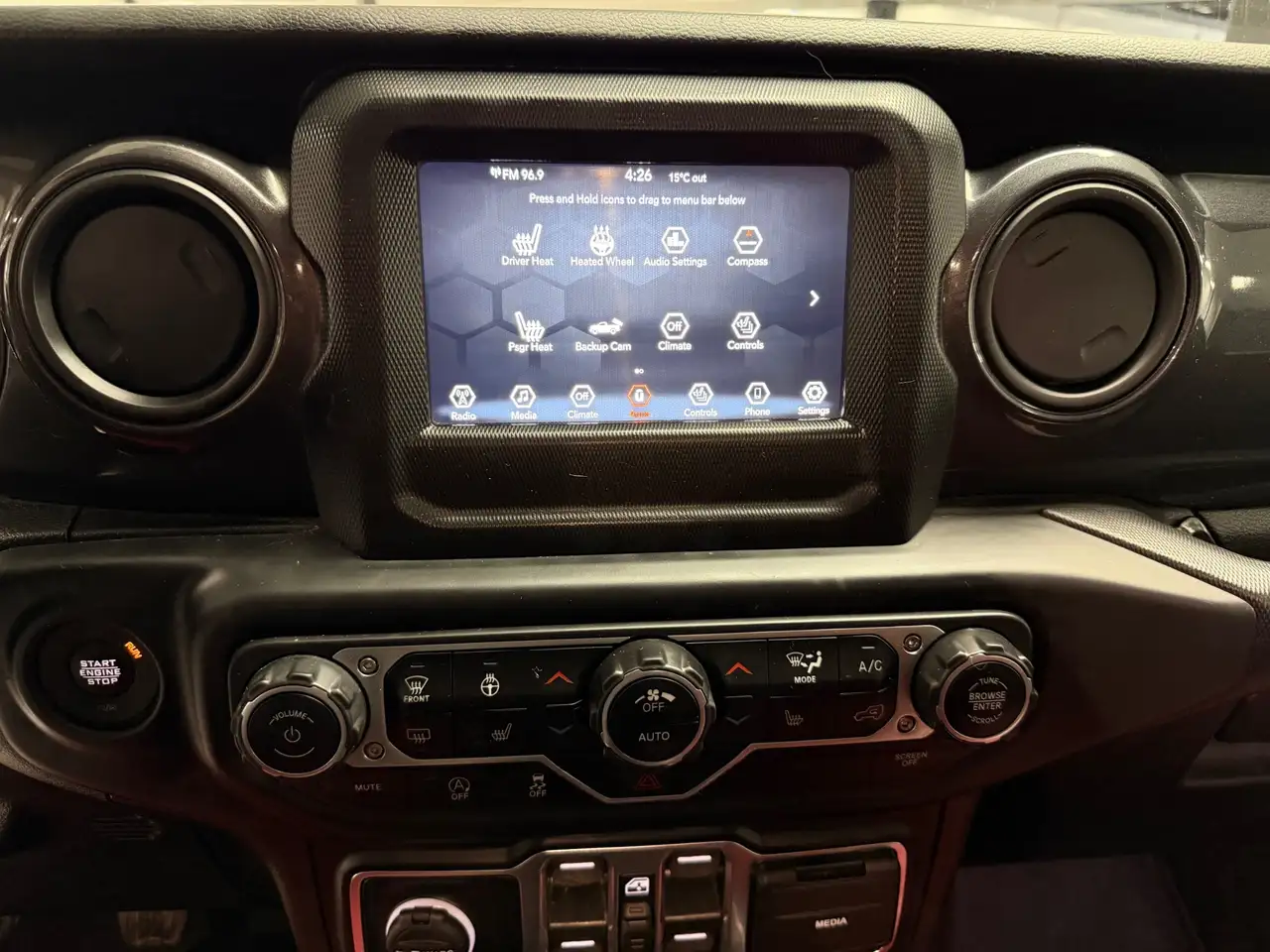 Jeep Gladiator photo Jeep Gladiator