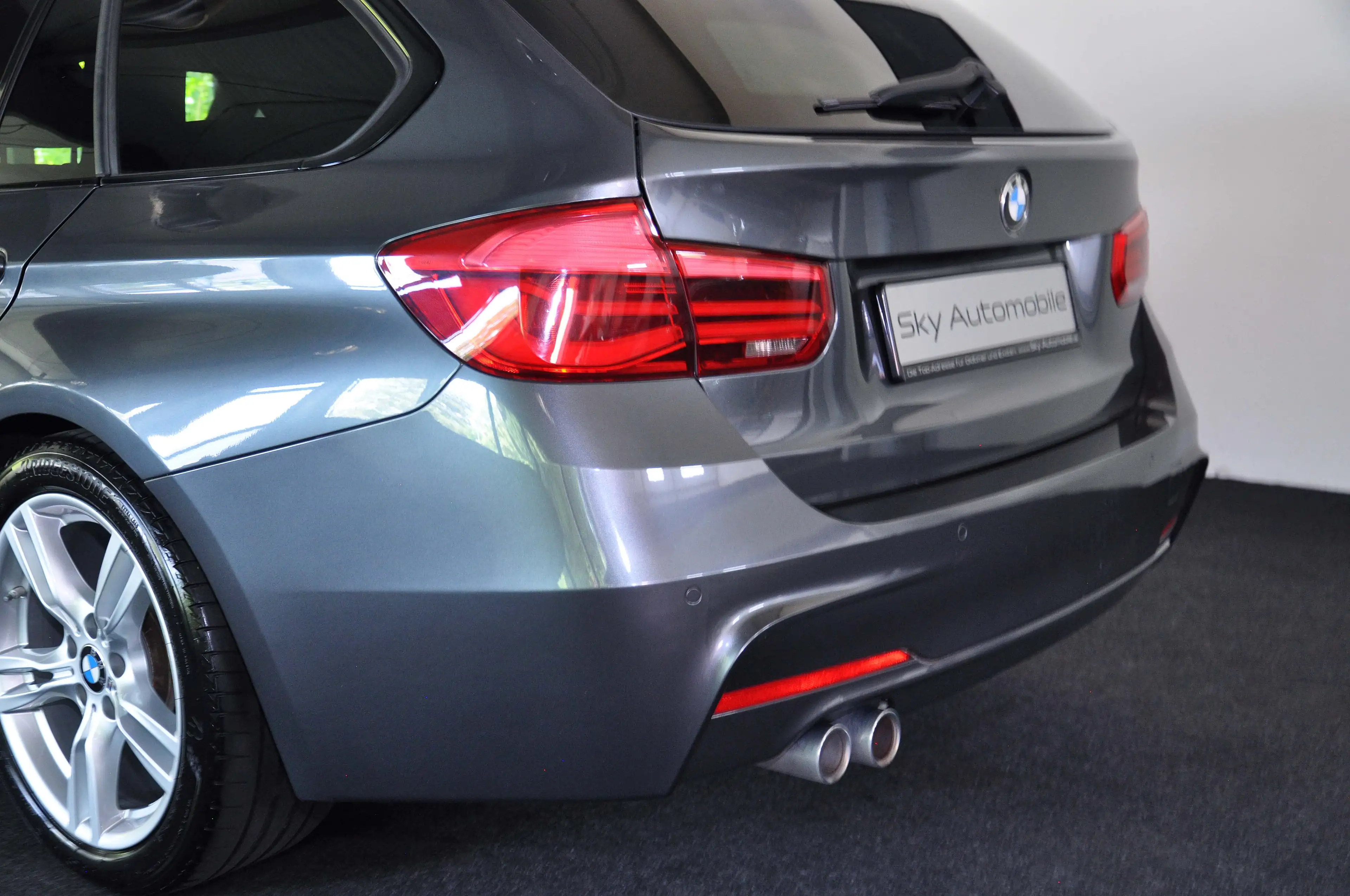 BMW 325 d Touring (Facelift) ! M-Paket ! Leder-Sportsitze ! Shadow Line ! Panorama ! Head Up Display ! — photo 5