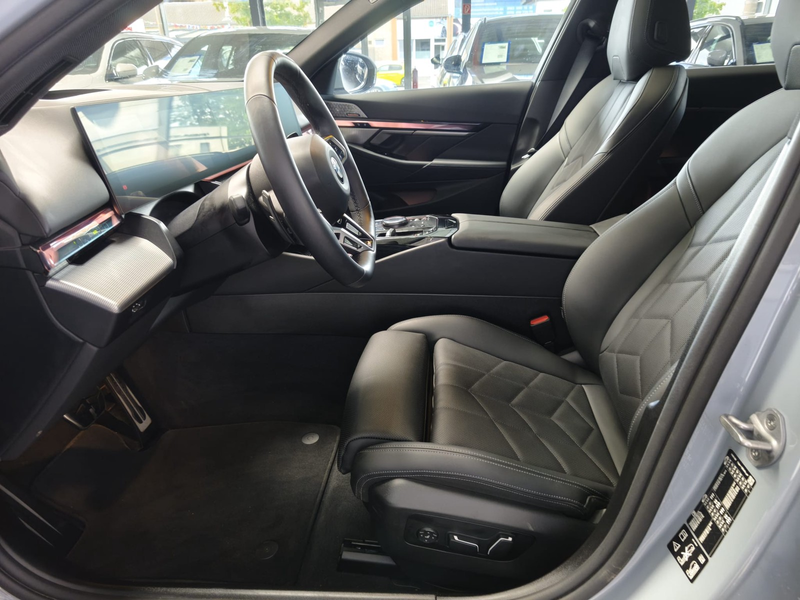 BMW 520 d Tour.xDr M Sport ACC/Pano/360°/B&W/21"/HUD — photo 9