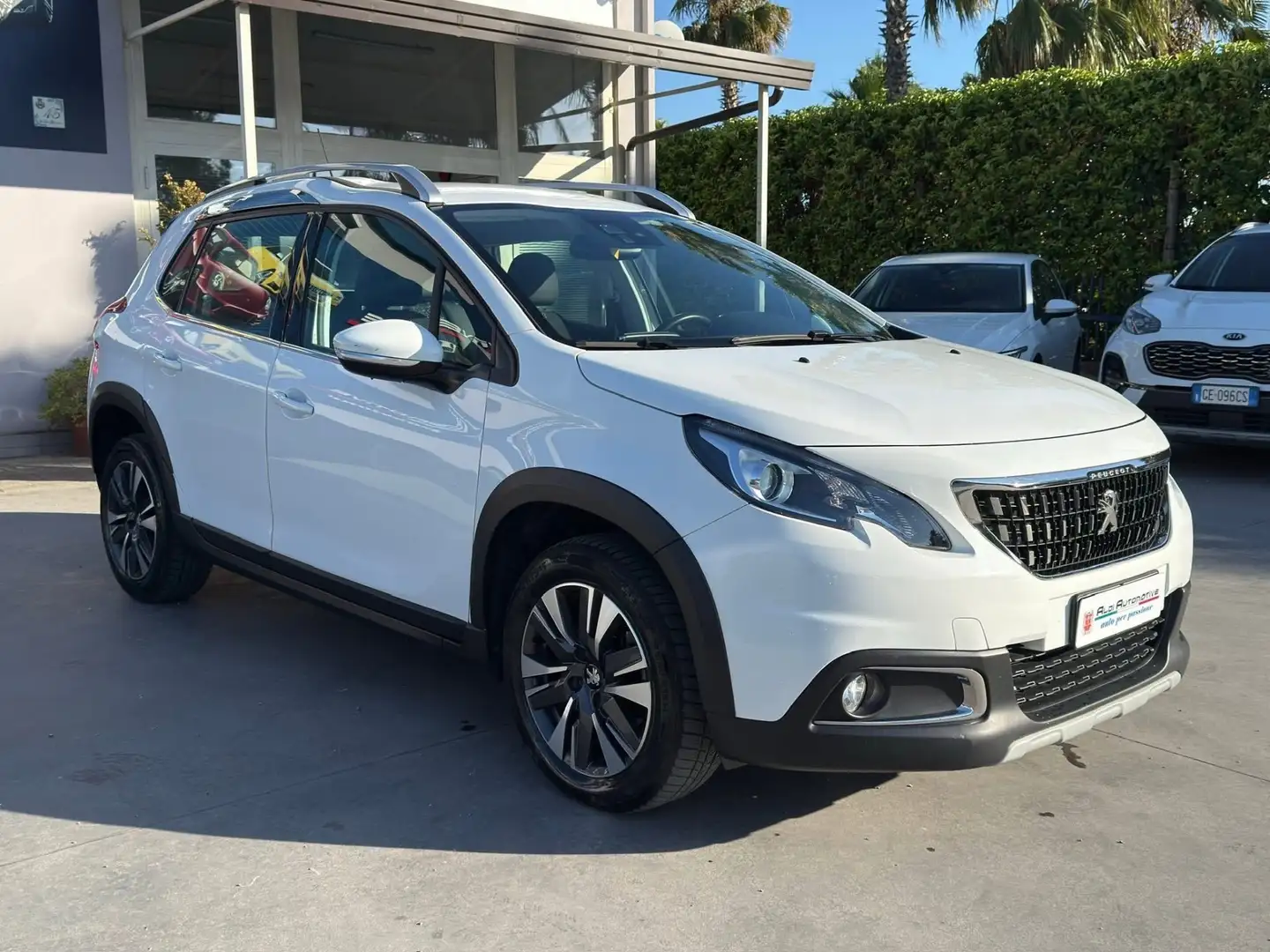Peugeot 2008 BlueHDi 120 EAT6 S&S Allure Bianco - 2