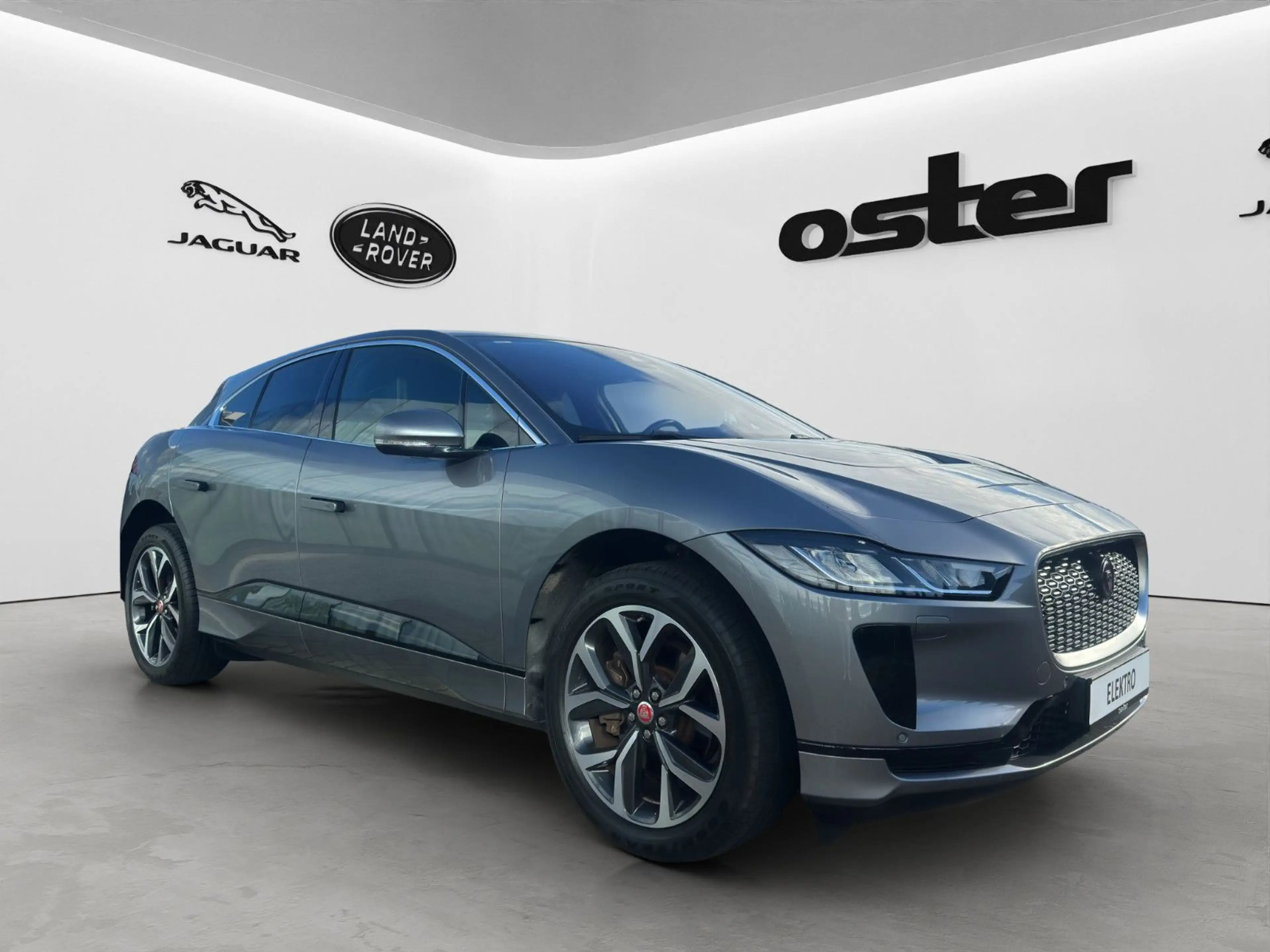 Jaguar I-Pace EV400 S |AWD|Pano|Keyless|Standheiz|Sound — photo 8