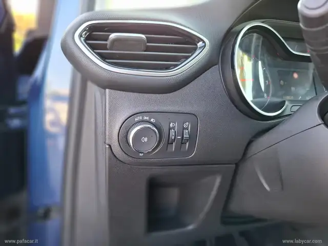 Opel Crossland X view 9