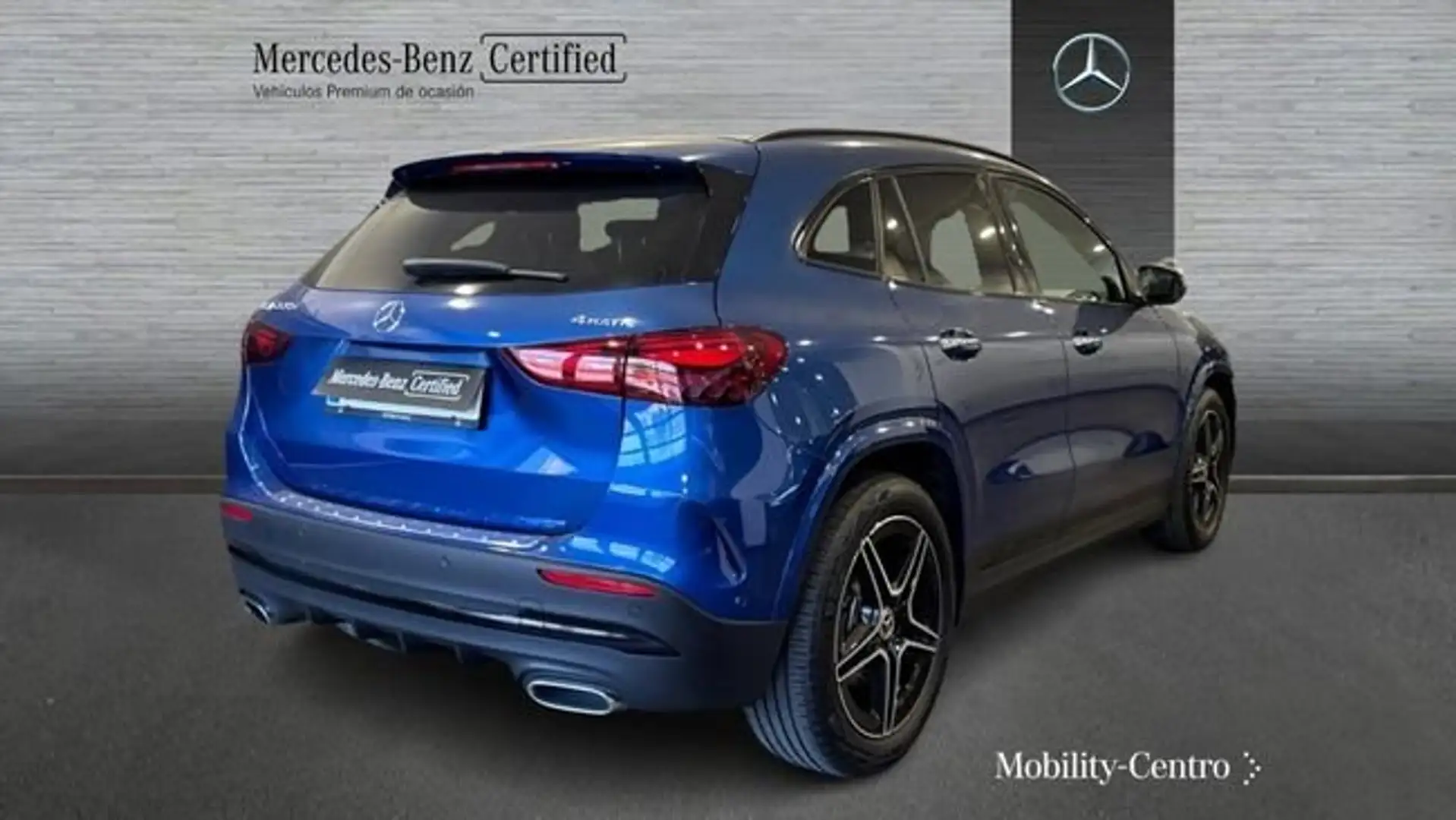 Mercedes-Benz GLA 220 220d 4Matic 8G-DCT Azul - 2