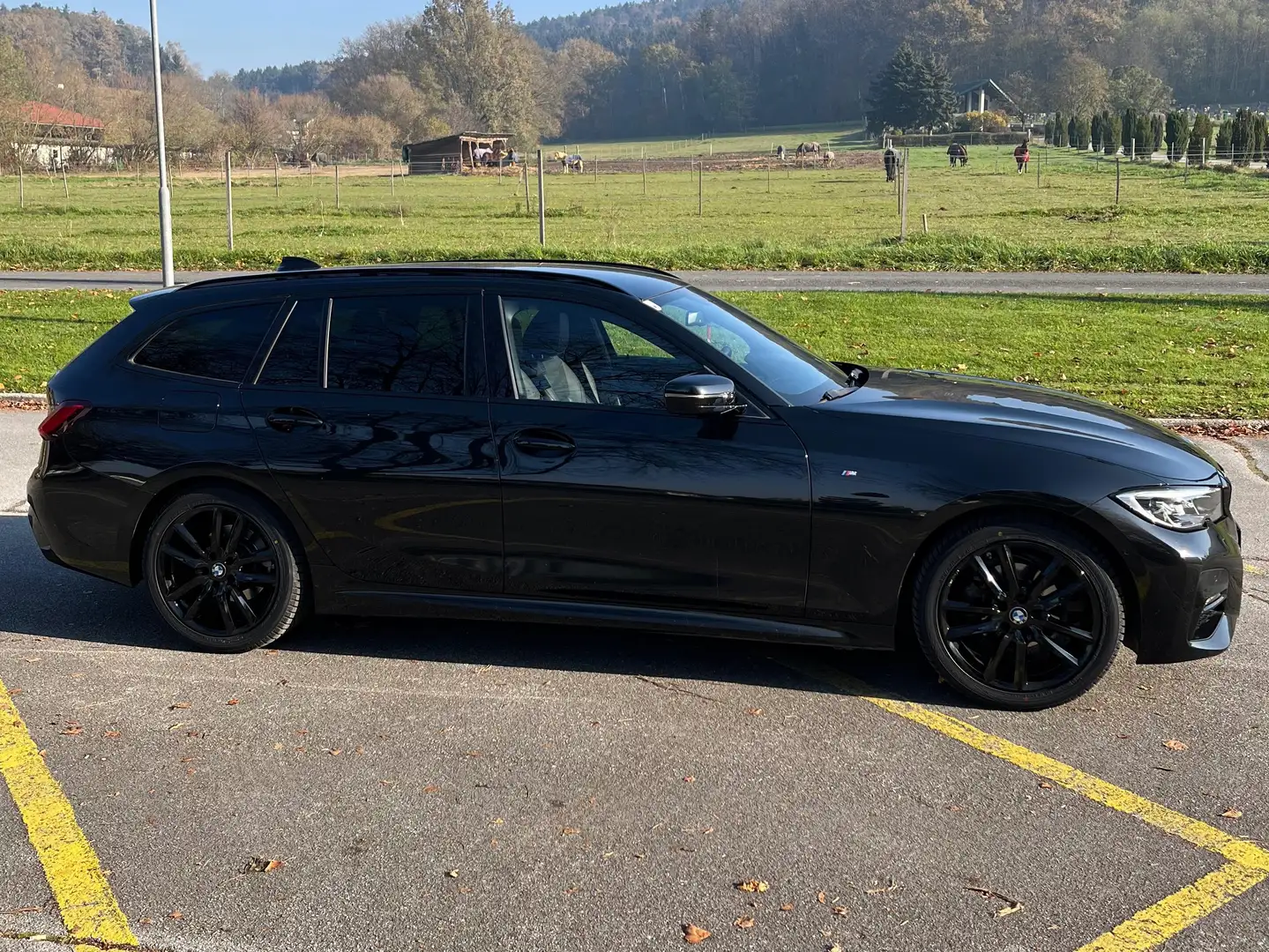 BMW 318 318d 48 V Touring *M-SPORT* *LASERLICHT* Schwarz - 2