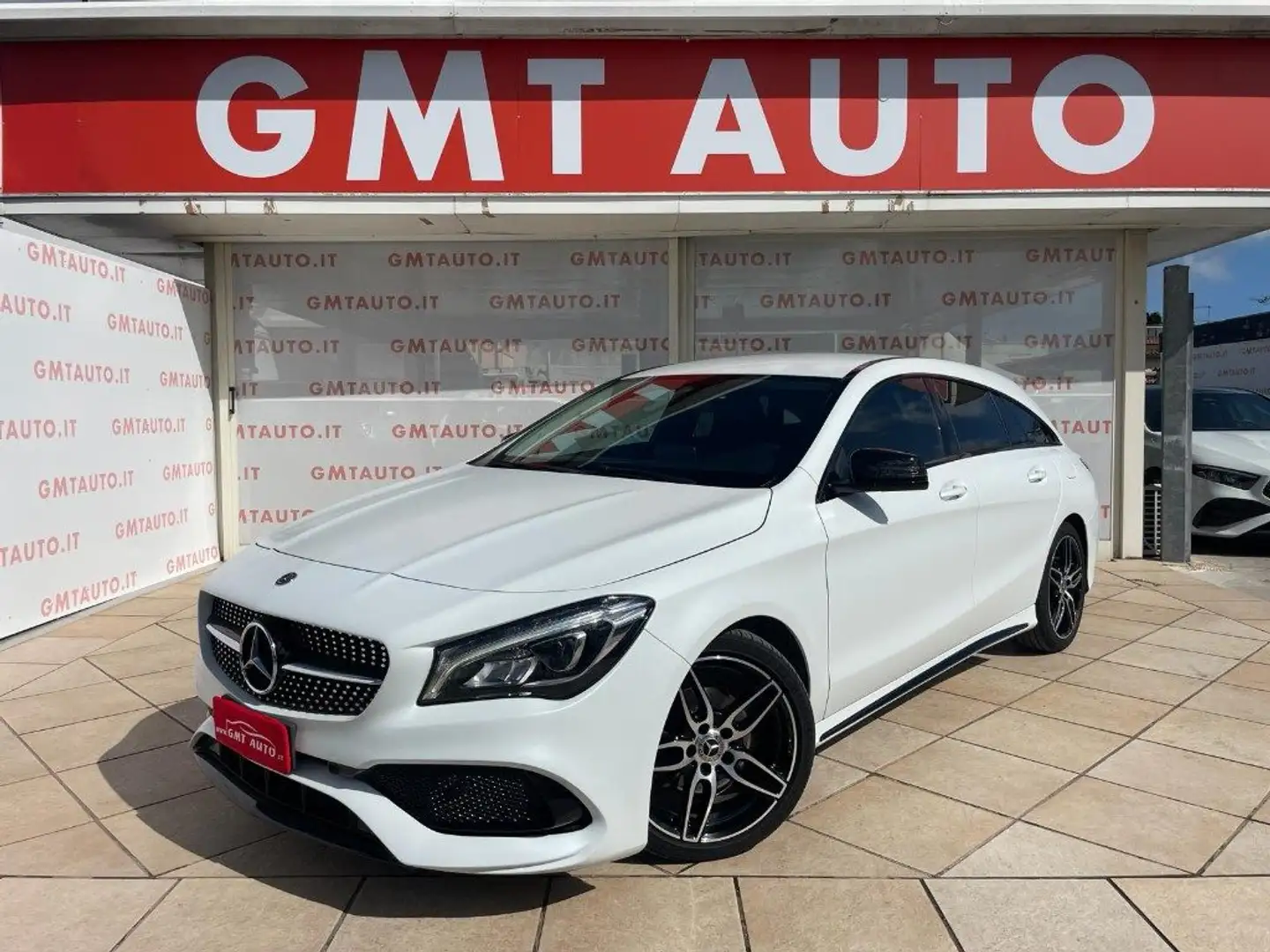 Mercedes-Benz CLA 200 D PREMIUM SHOOTING BRAKE NIGHT PACK LED bijela - 1
