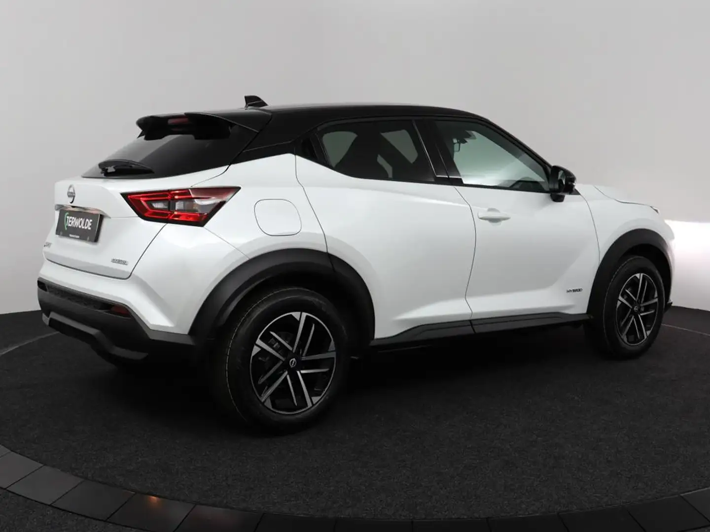Nissan Juke 1.6 Hybrid N-Connecta | Cold Pack | Technology Pac Wit - 2