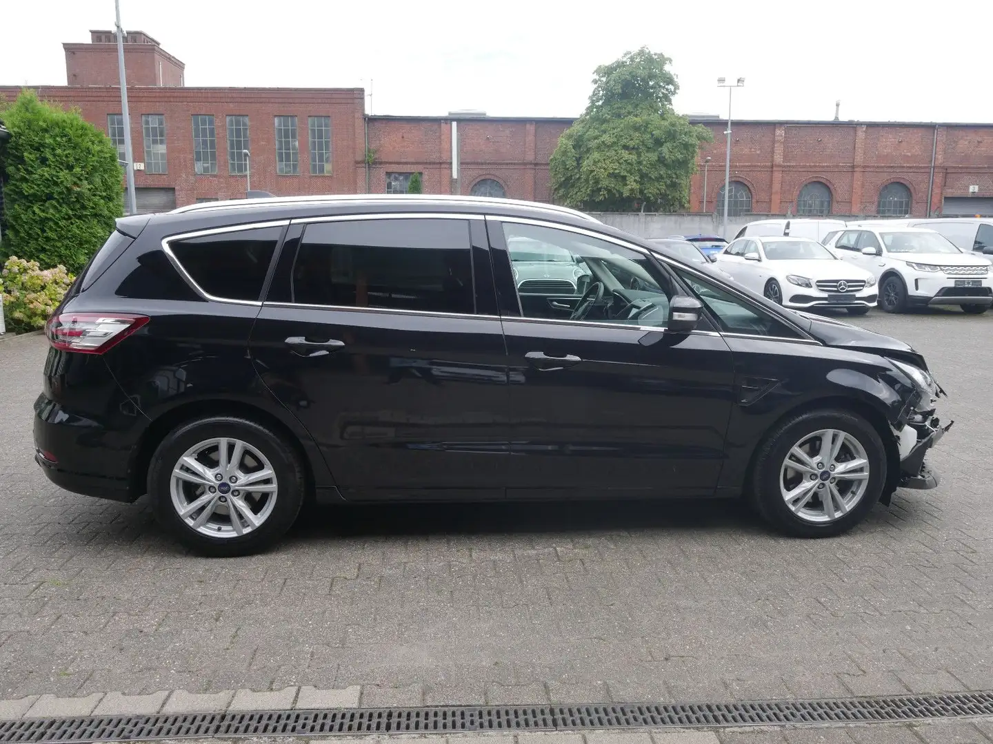Ford S-Max 2.0 Aut. Titanium Leder Business ACC Navi Schwarz - 2