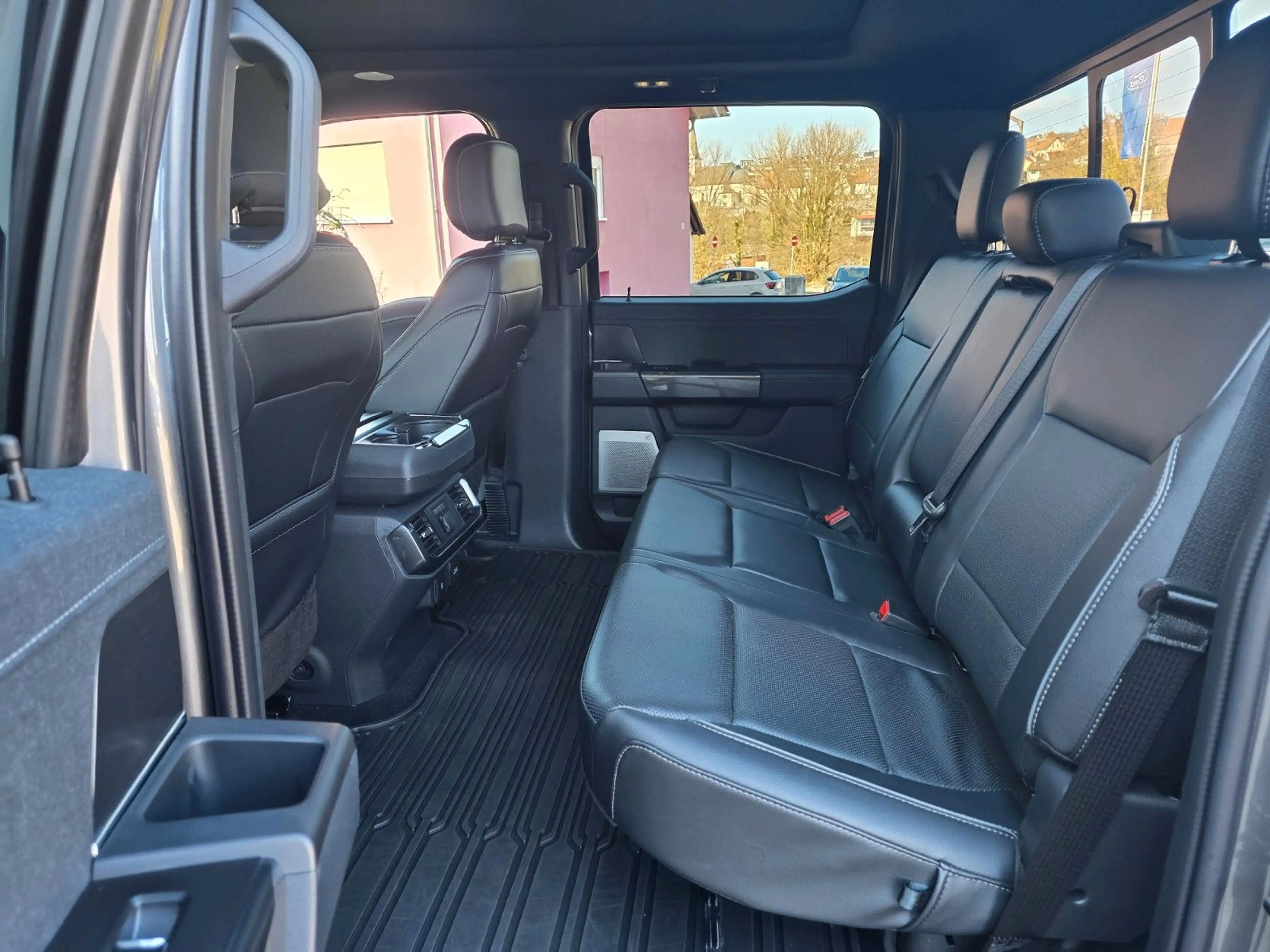 Ford F 150 Lariat V8 *ACC*PANO*AHK*LED*B&O*TOP* — photo 11
