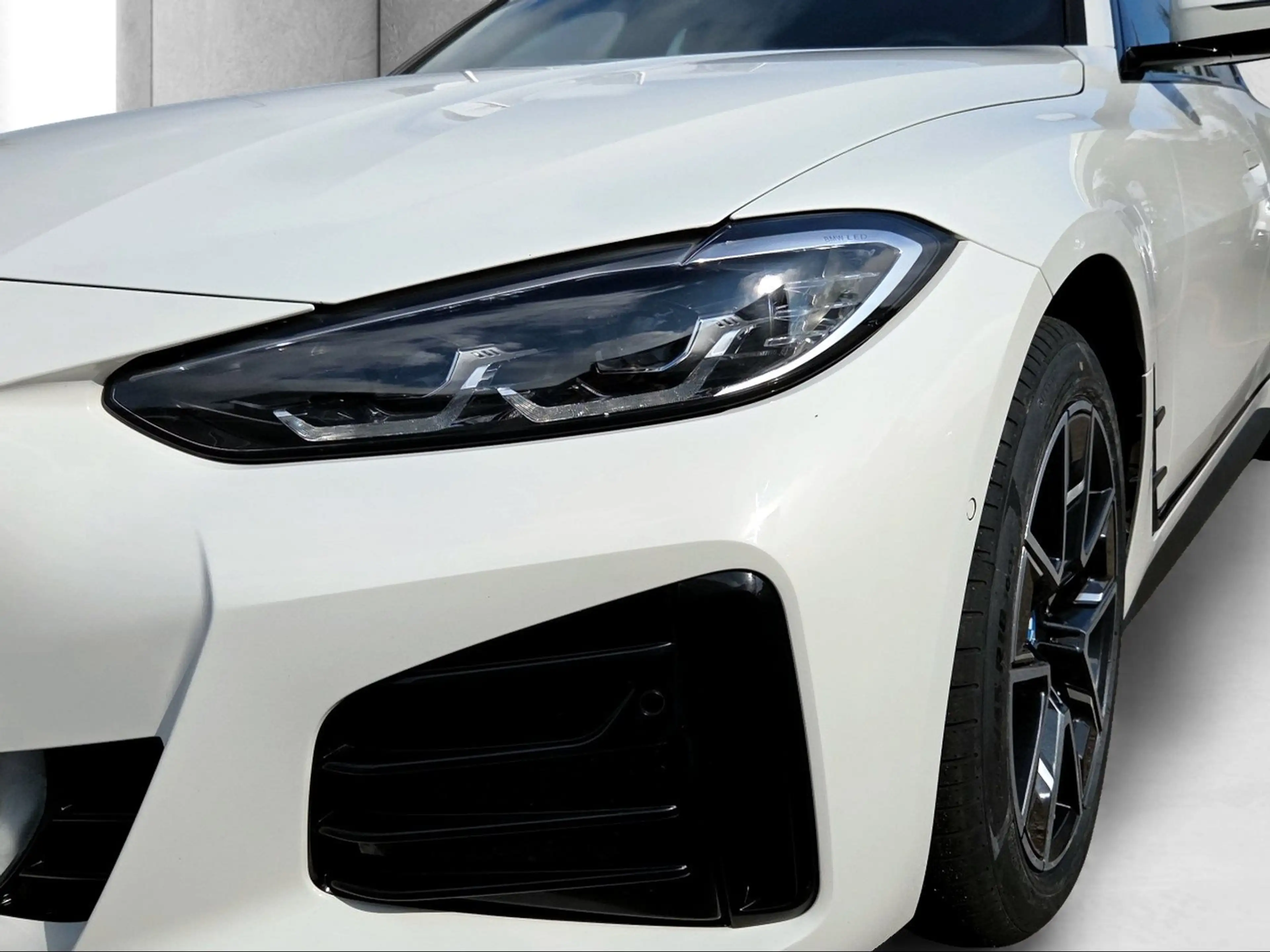 BMW i4 eDrive40 Gran Coupé M-Sportpaket — photo 11