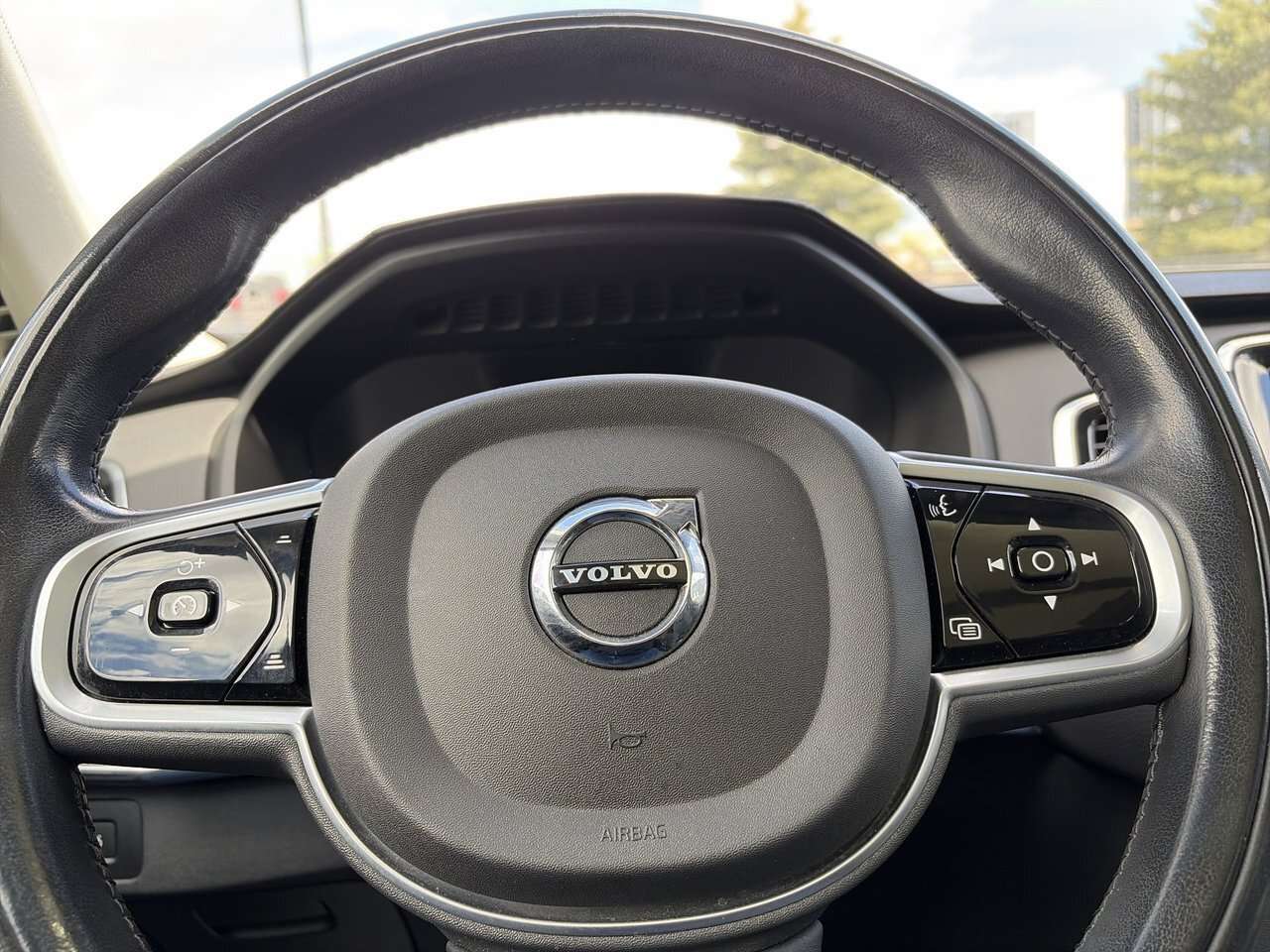 2022 Volvo XC90 T6 FOUR WHEEL INDEPENDENT SUSPENSION | 3 ROW SEATI thumb 22