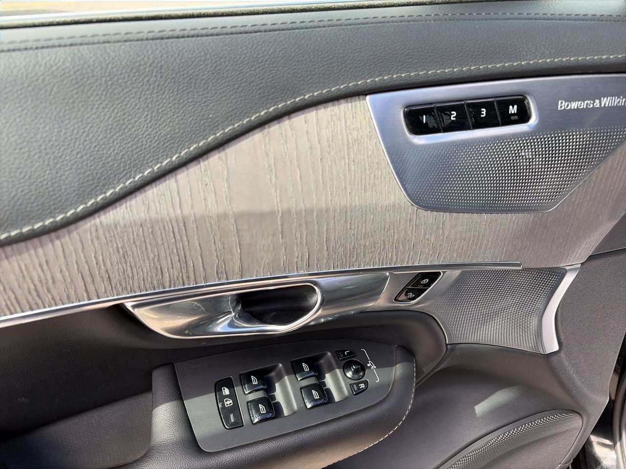 2022 Volvo XC90 T6 FOUR WHEEL INDEPENDENT SUSPENSION | 3 ROW SEATI thumb 21