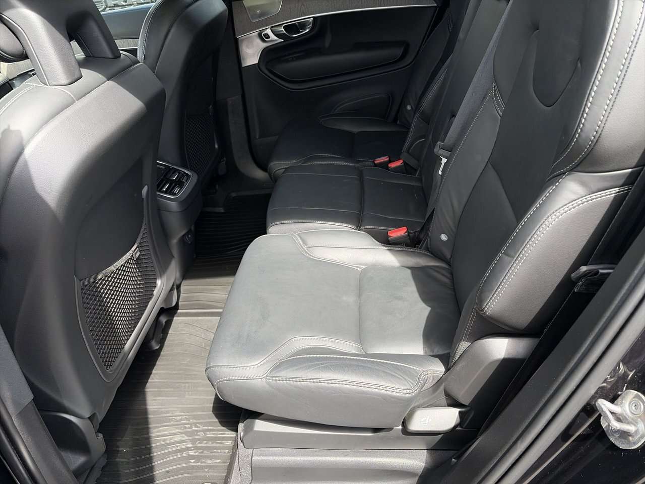 2022 Volvo XC90 T6 FOUR WHEEL INDEPENDENT SUSPENSION | 3 ROW SEATI thumb 30
