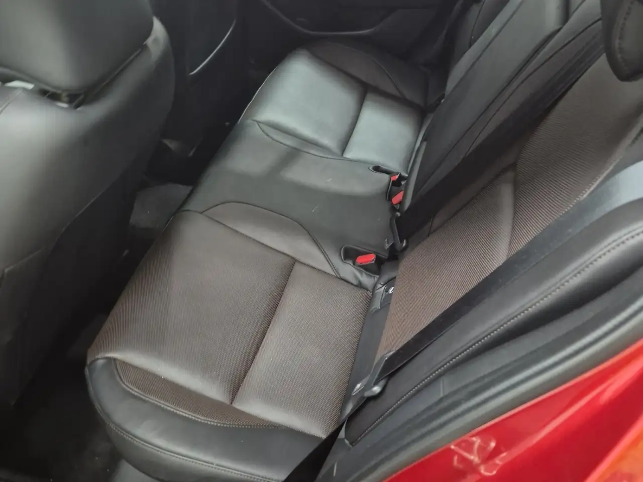 Mazda 3 снимка Mazda 3