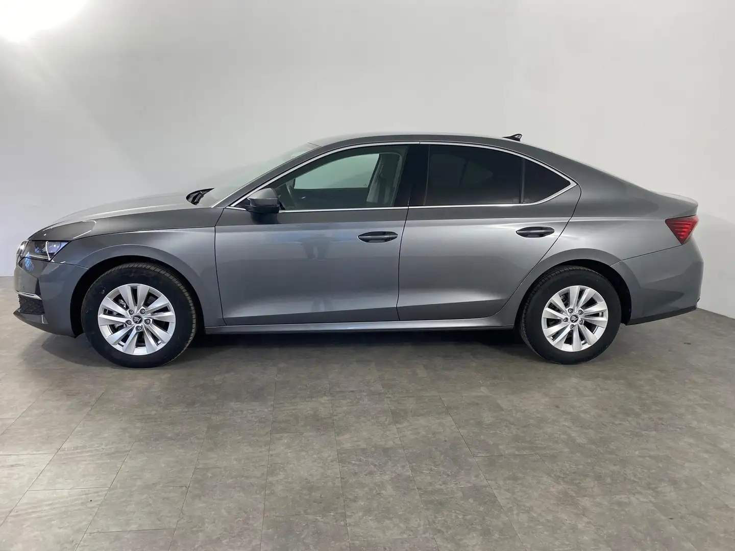 Skoda Octavia 1.5 TSI mHEV Selection LED*NAVI*RFK 110 kW (150... Grau - 2