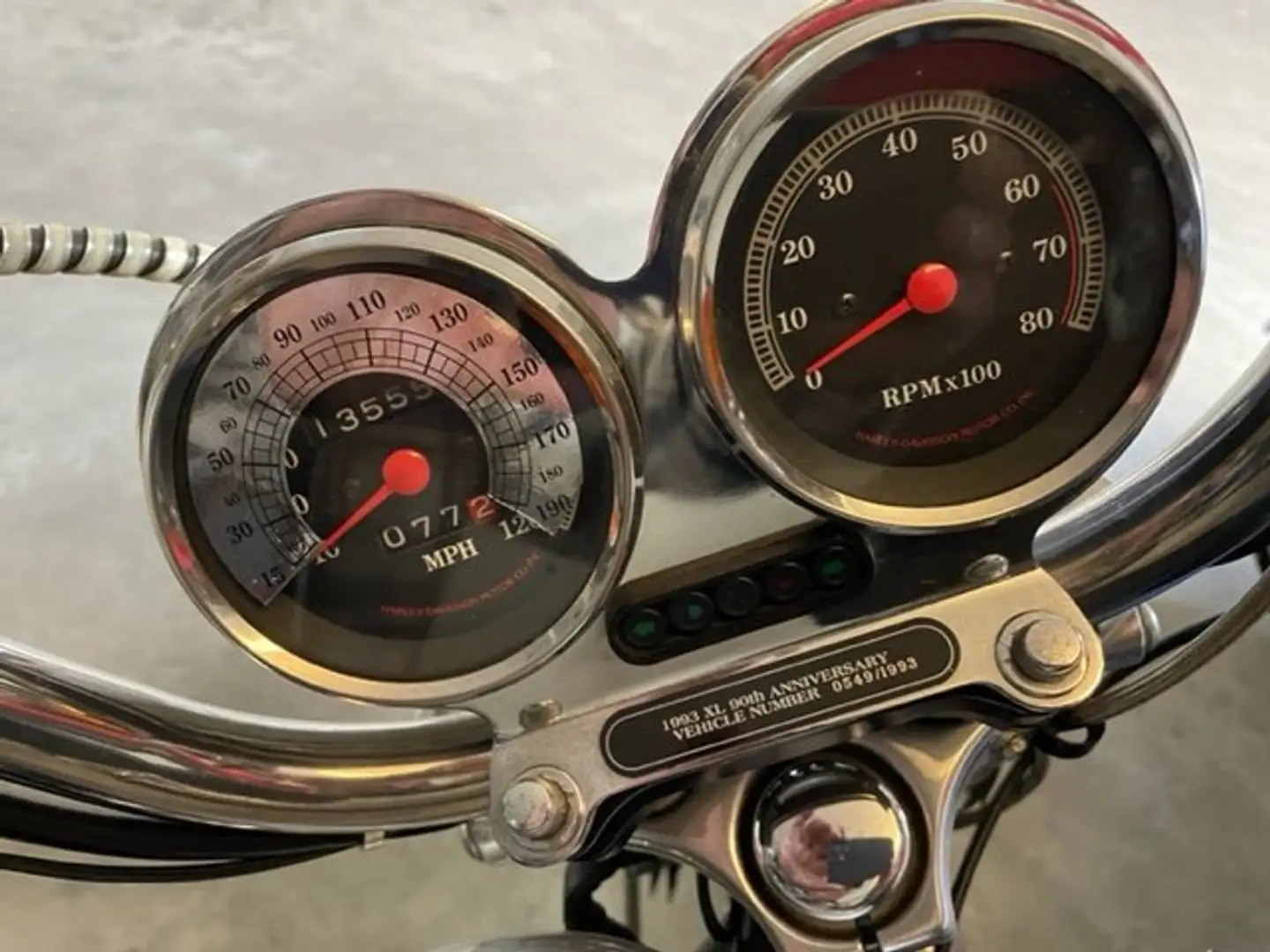 Harley-Davidson Sportster 1200 XL1200 Sondermodell 90 Jahre Argintiu - 2