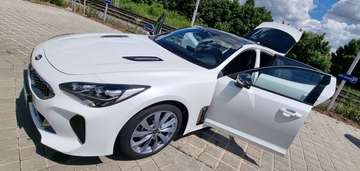 Stinger 2.2 CRDI GT Line