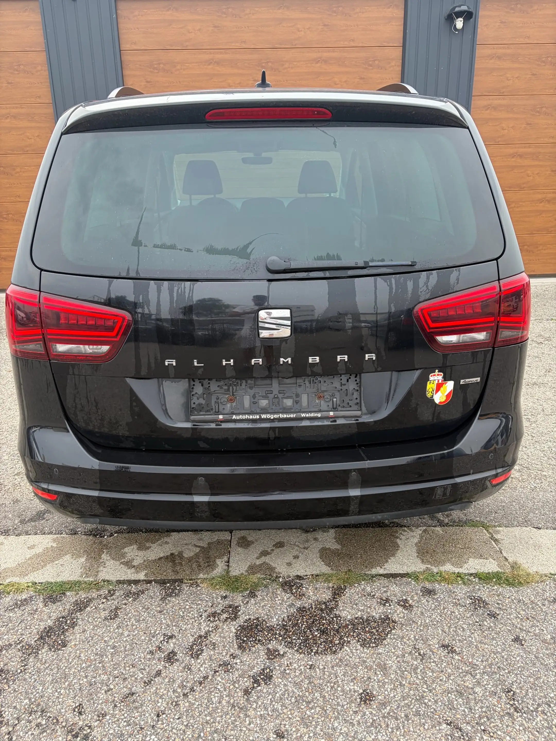 SEAT Alhambra Executive 2,0 TDI CR — photo 4
