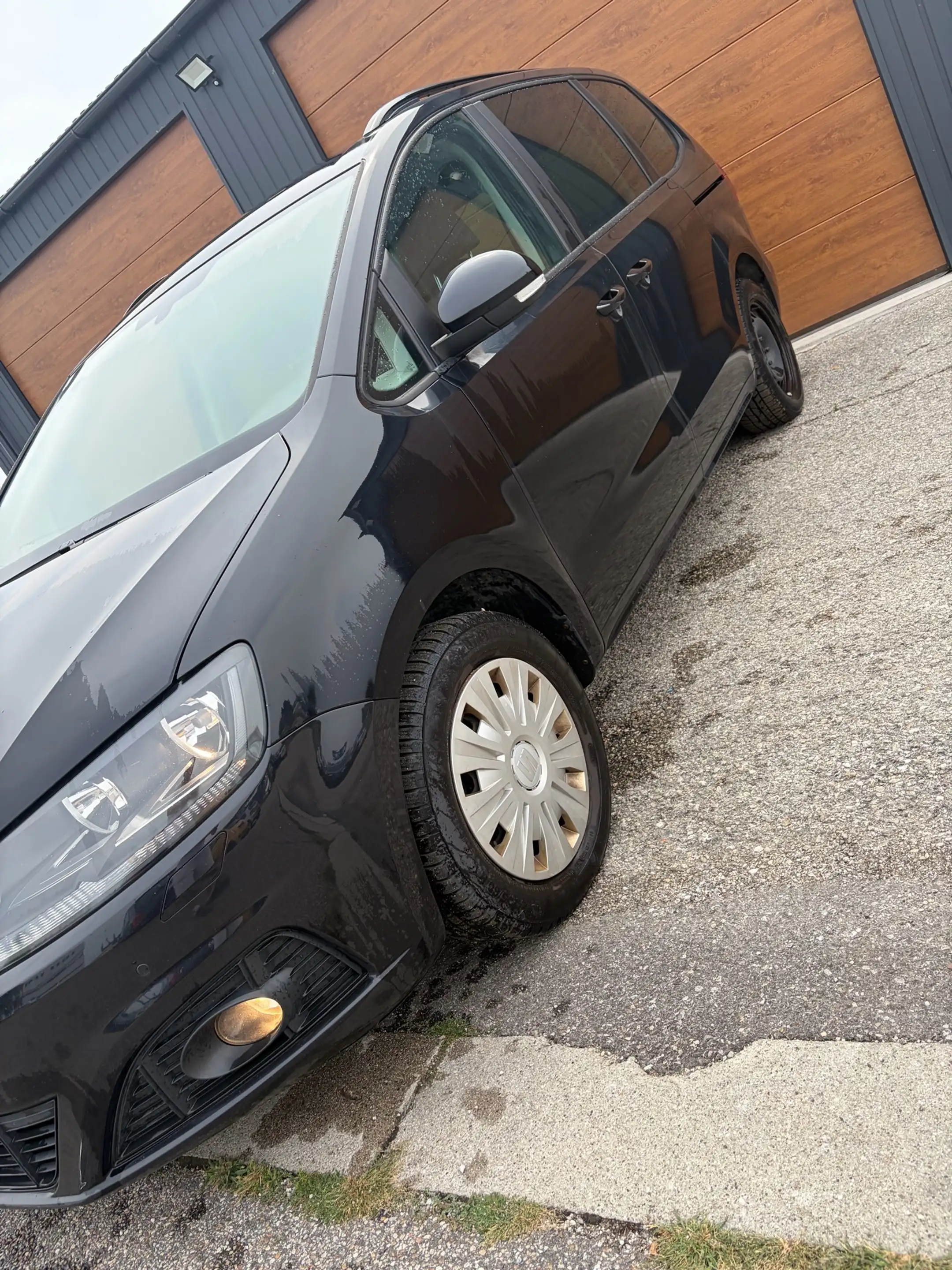 SEAT Alhambra Executive 2,0 TDI CR — photo 2
