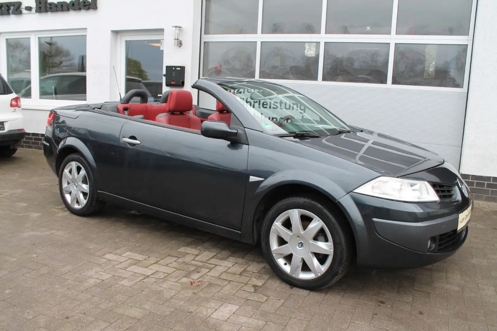 Renault Megane II Coupe / Cabrio Dynamique *TÜV-NEU* Grau - 1