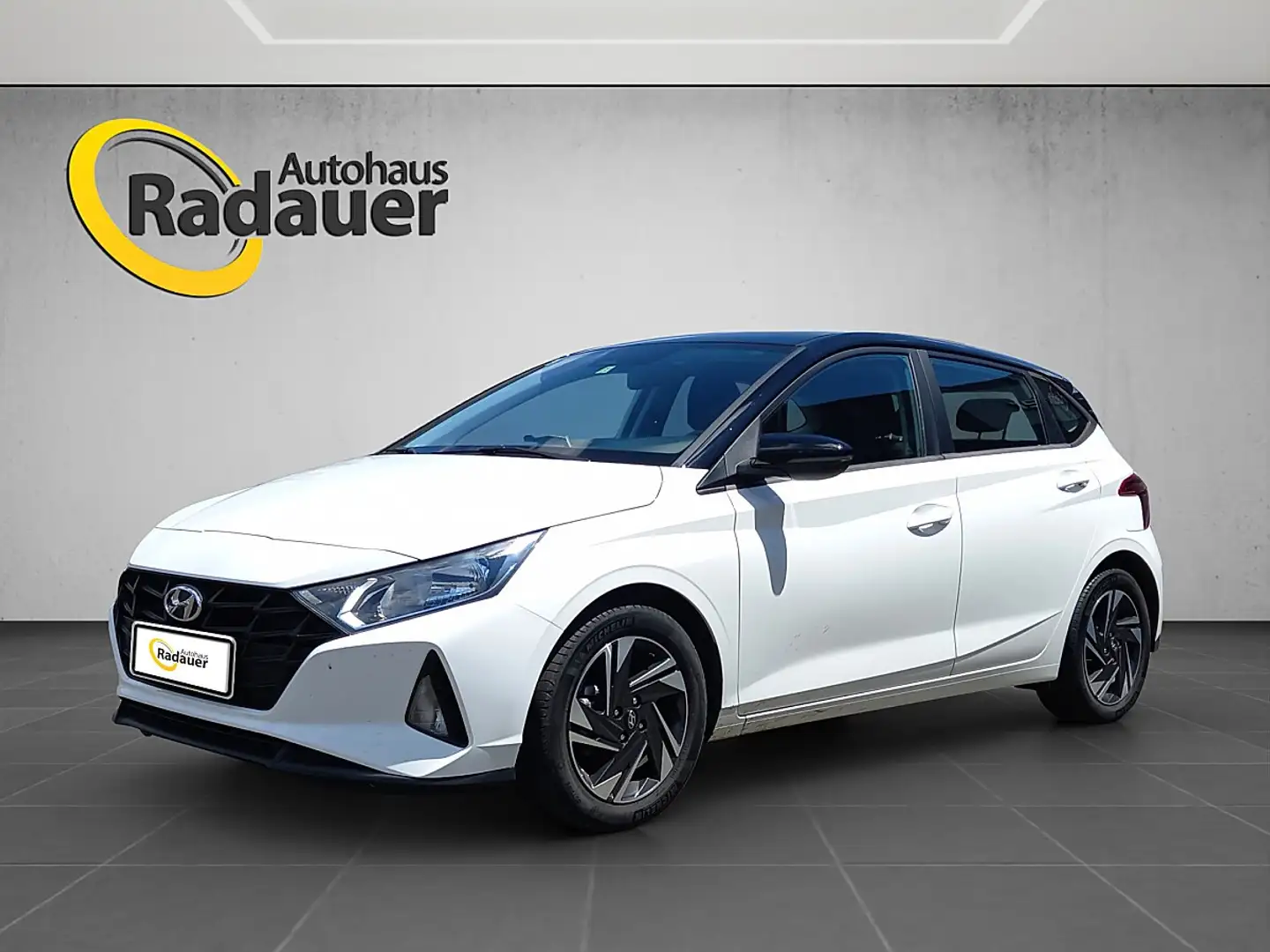 Hyundai i20 1,2 MPI i-Line Plus Weiß - 1