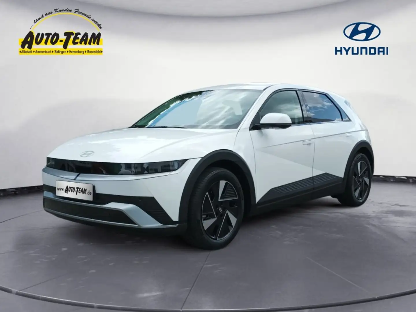 Hyundai IONIQ 5 84 kWh 4WD Uniq Белый - 1