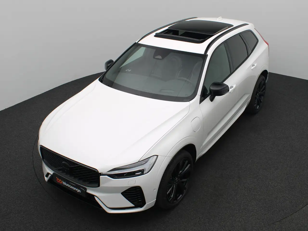 Volvo XC60 2026 — фото 14