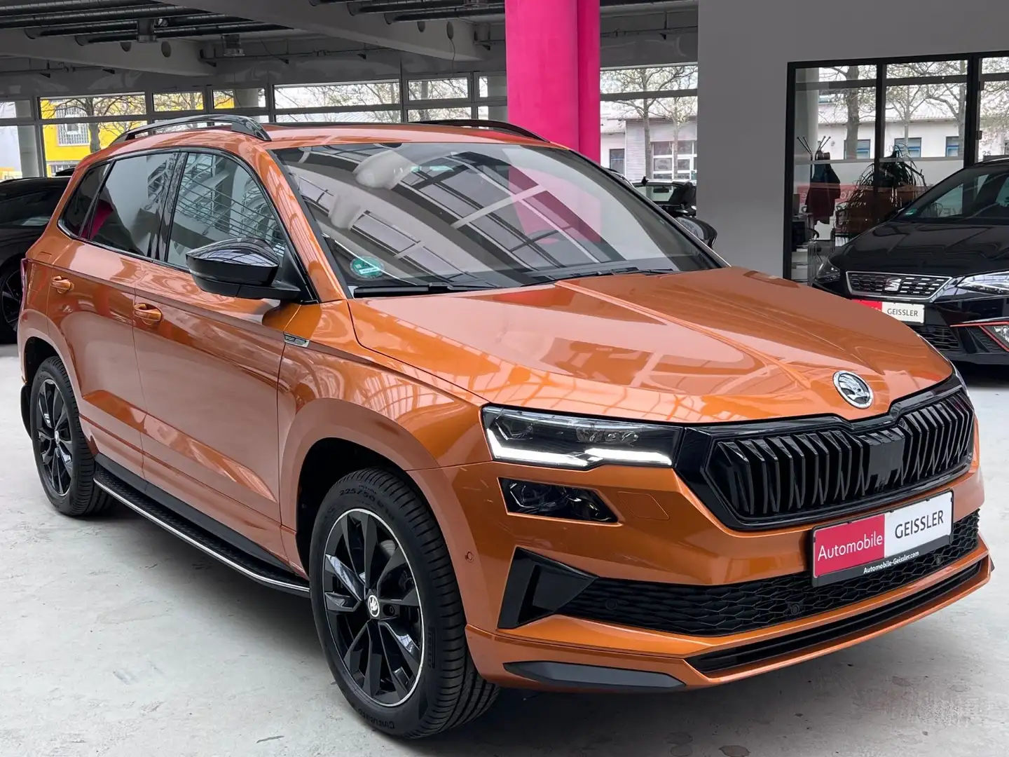 Skoda Karoq Sportline 4x4 Sportline+Leder+AHK+Panoramd Orange - 2