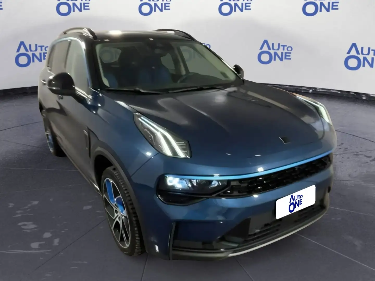 Lynk & Co 01 01 PHEV - 2k* Blauw - 1