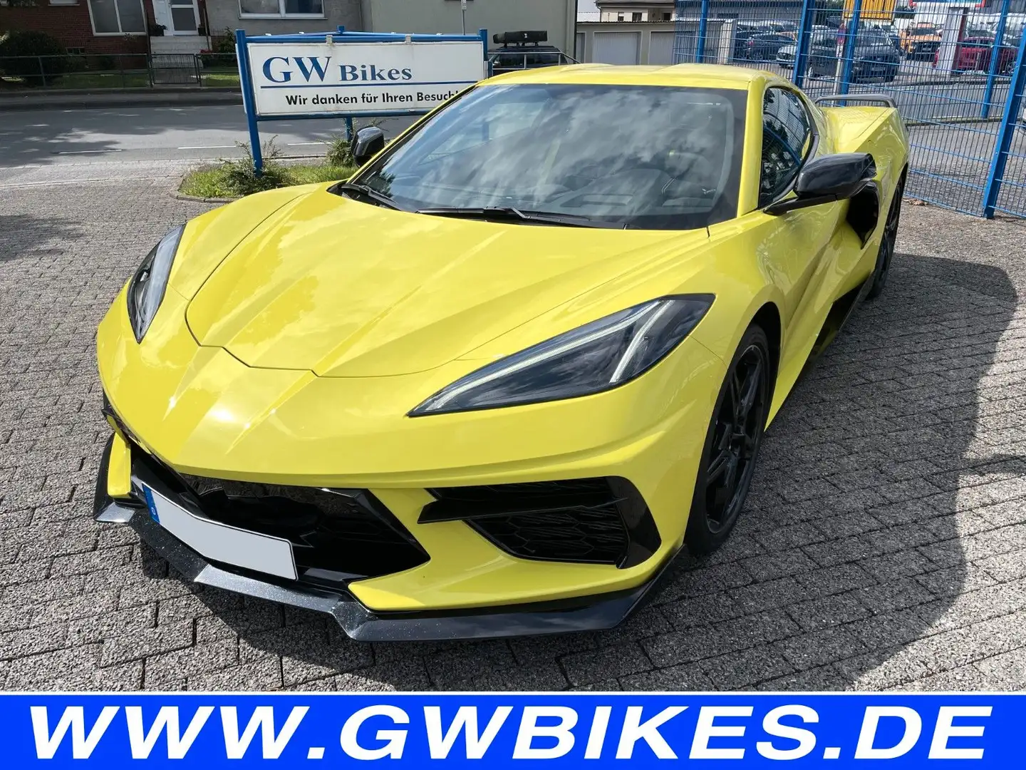 Corvette C8 STINGRAY 3LT V8 6.2 Z51 70 JAHRE (2023) DT.M. Gelb - 1