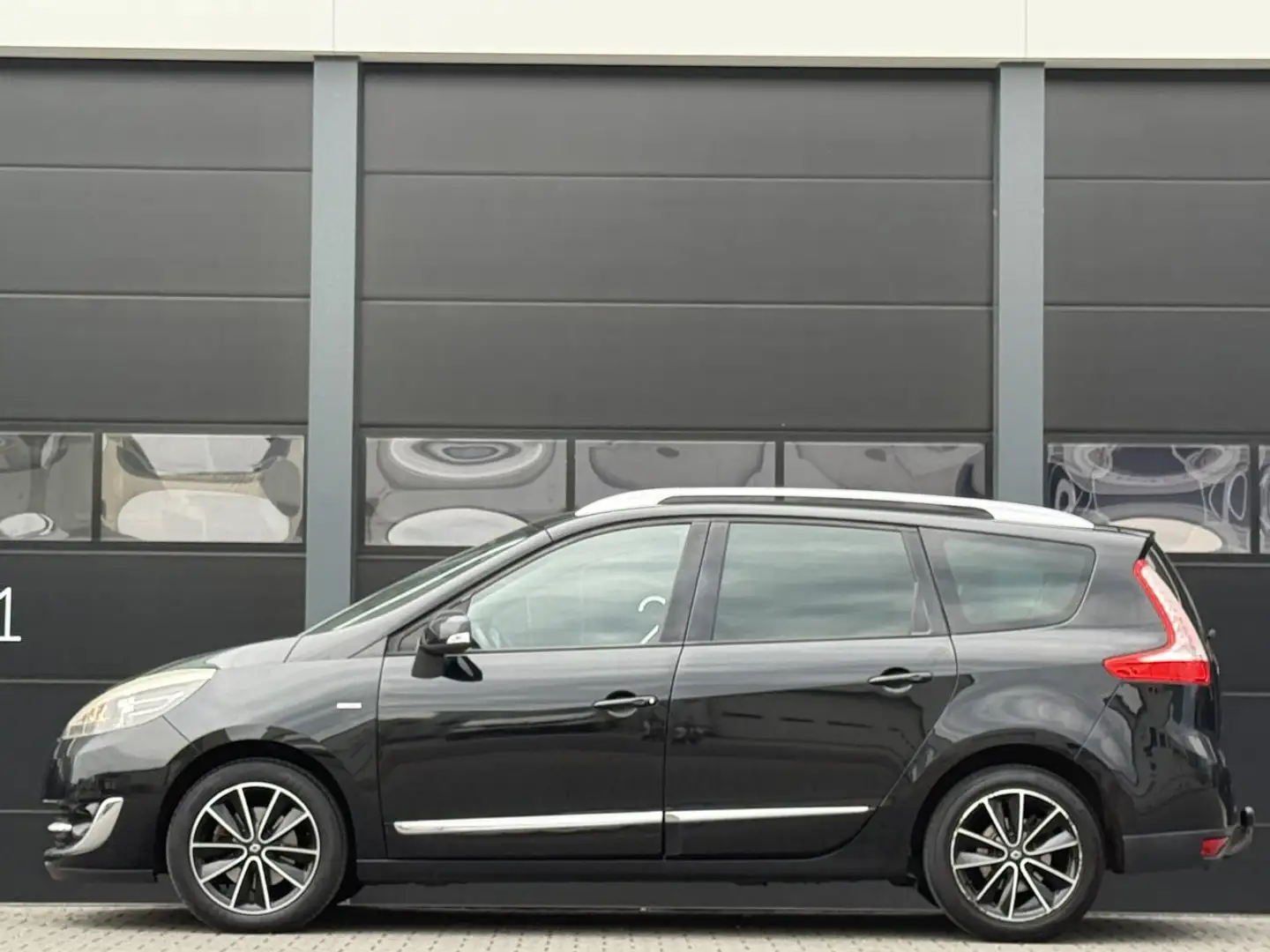 Renault Grand Scenic 1.5 dCi Bose Camera 7-PERS Zwart - 2