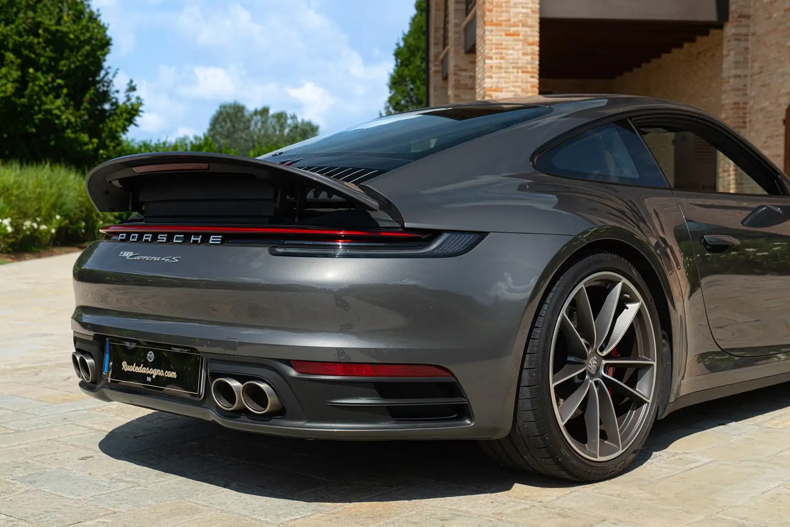 Porsche 992 (911) CARRERA 4S Grau - 2