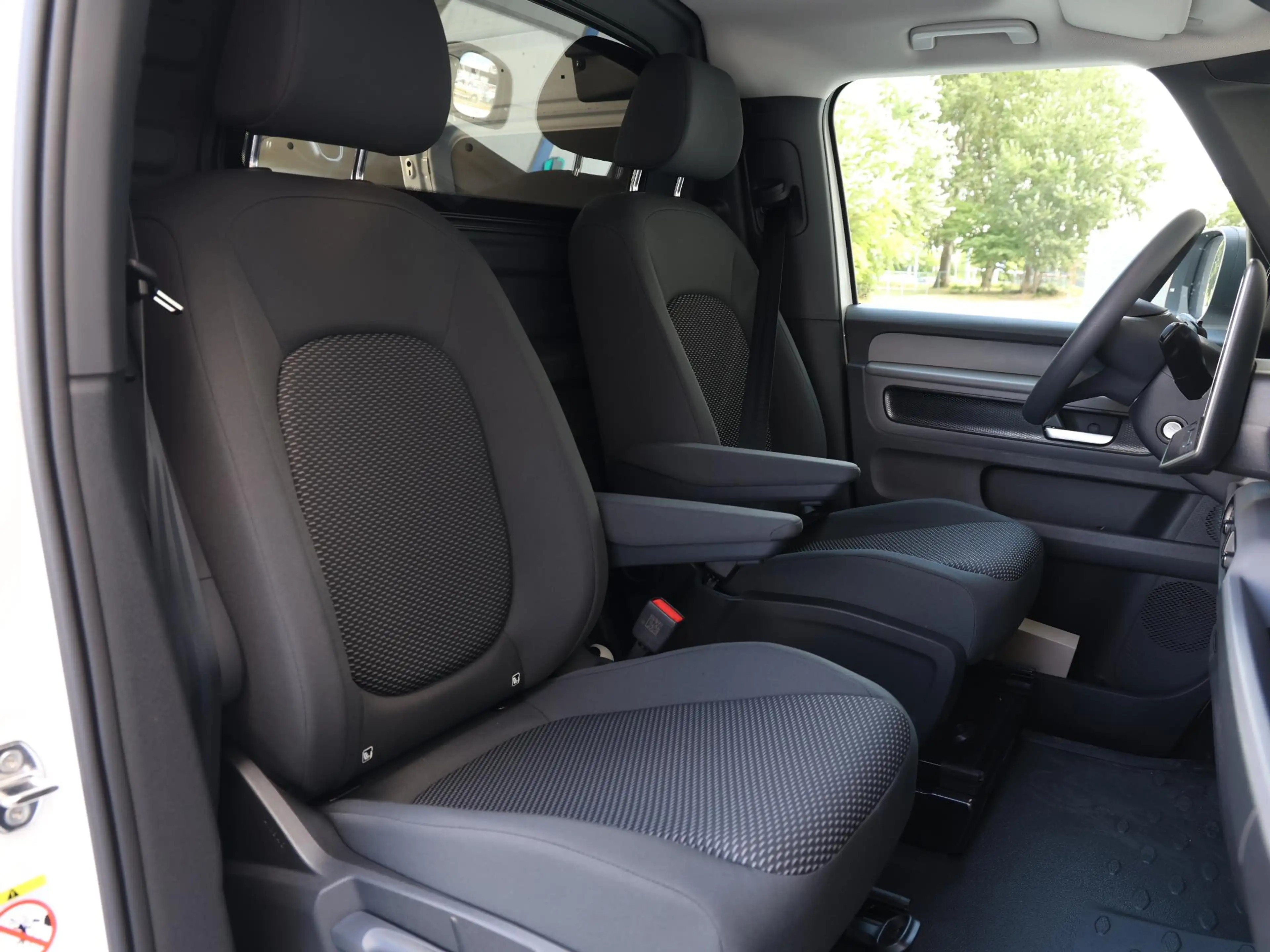 Volkswagen ID. Buzz Cargo Economy Limited Edition Elektromotor 210 kW (286 p — photo 8
