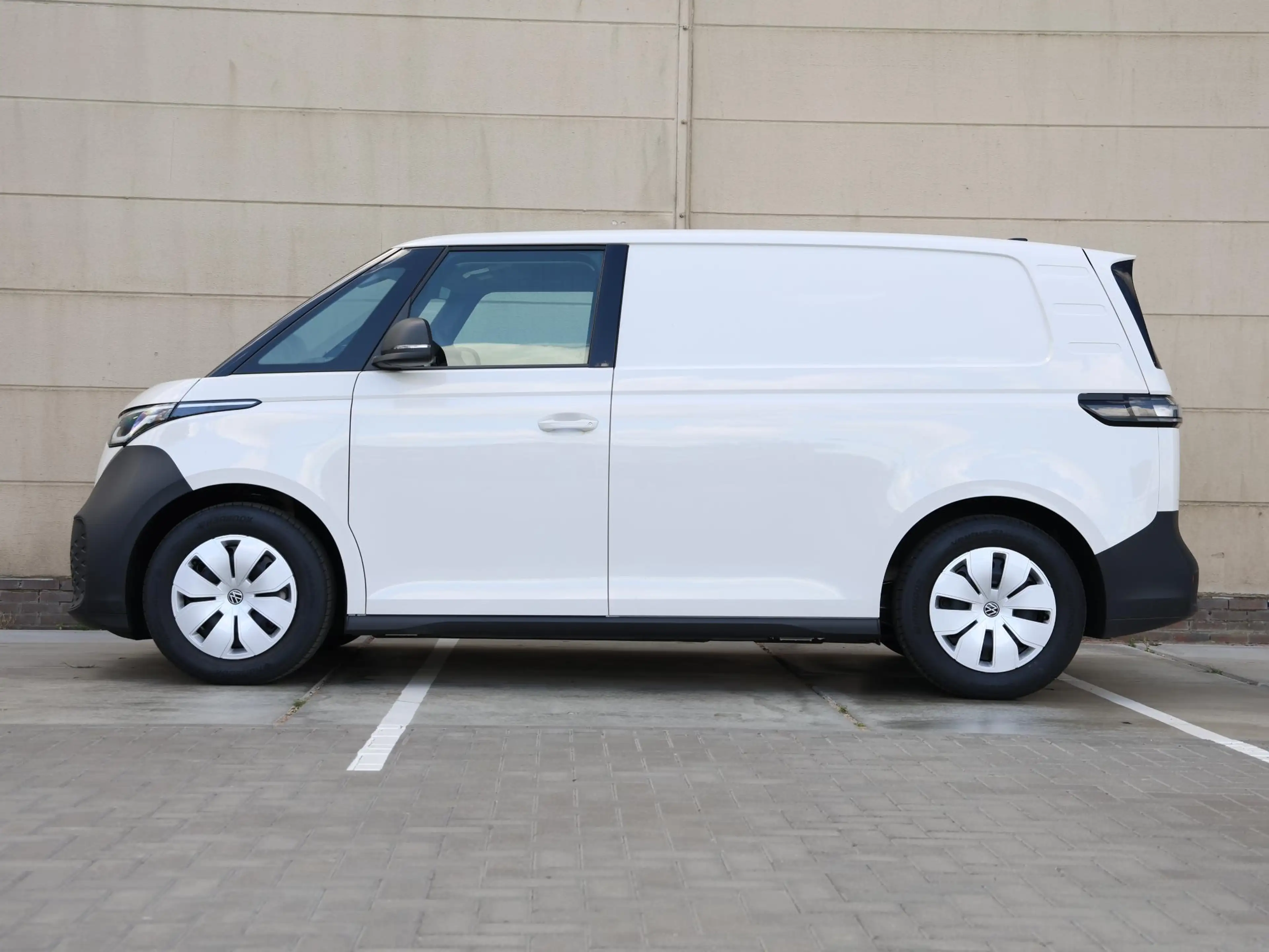 Volkswagen ID. Buzz Cargo Economy Limited Edition Elektromotor 210 kW (286 p — photo 10