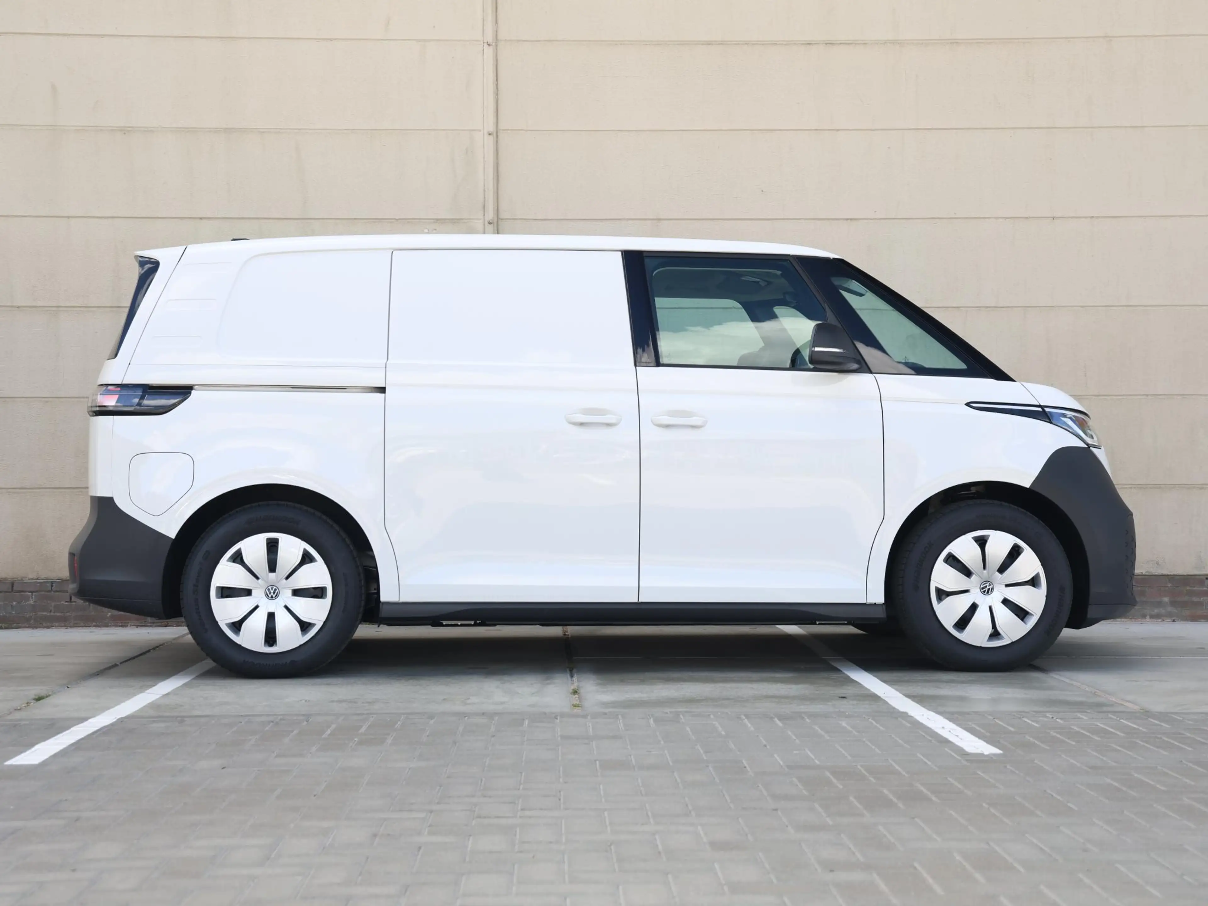 Volkswagen ID. Buzz Cargo Economy Limited Edition Elektromotor 210 kW (286 p — photo 2