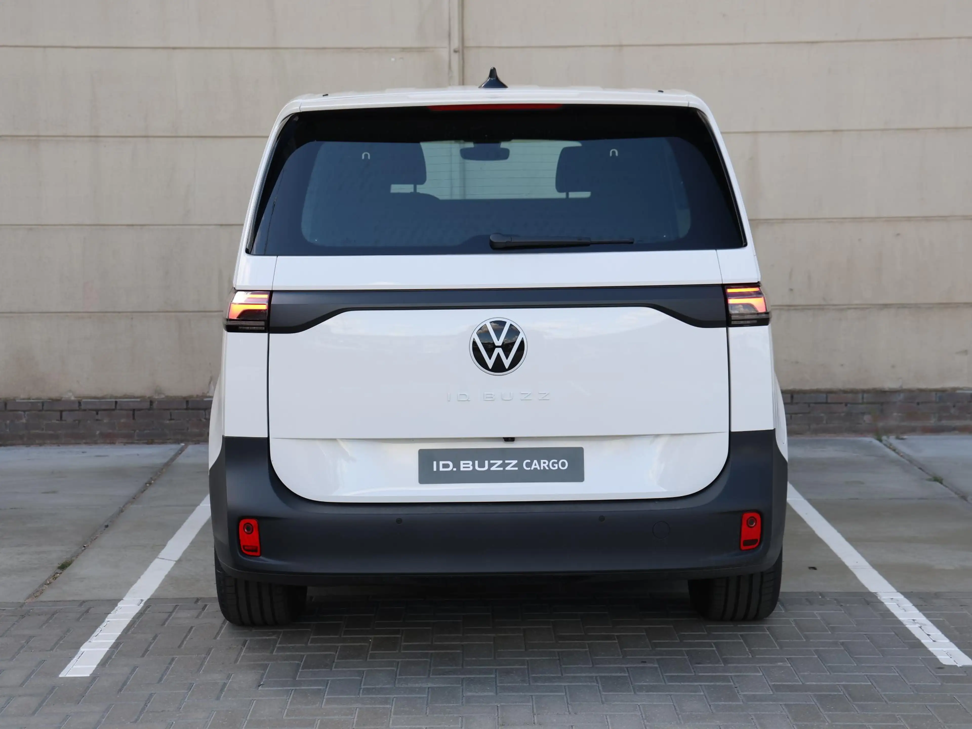 Volkswagen ID. Buzz Cargo Economy Limited Edition Elektromotor 210 kW (286 p — photo 6
