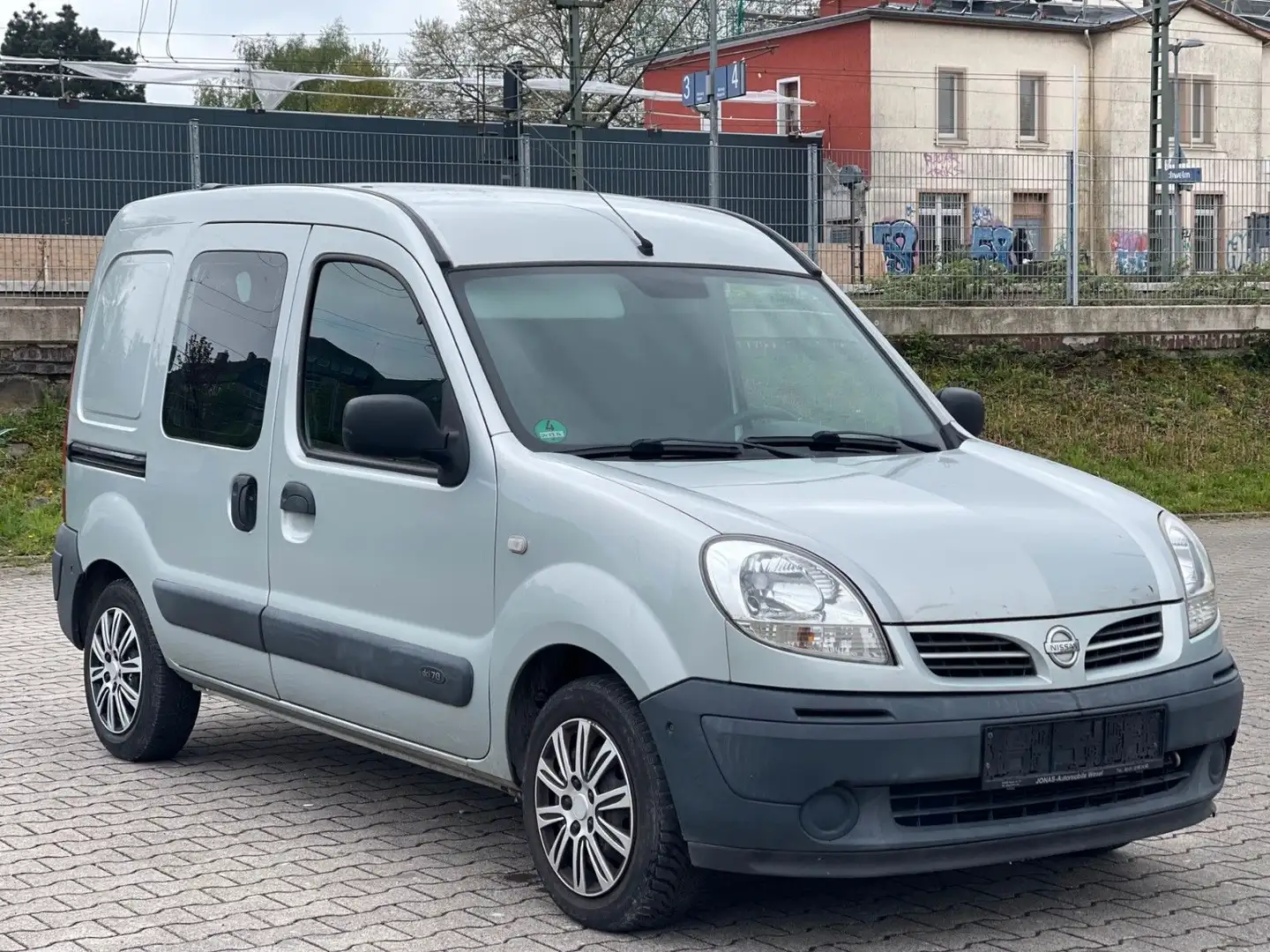 Nissan Kubistar 1.5 Diesel Silber - 1