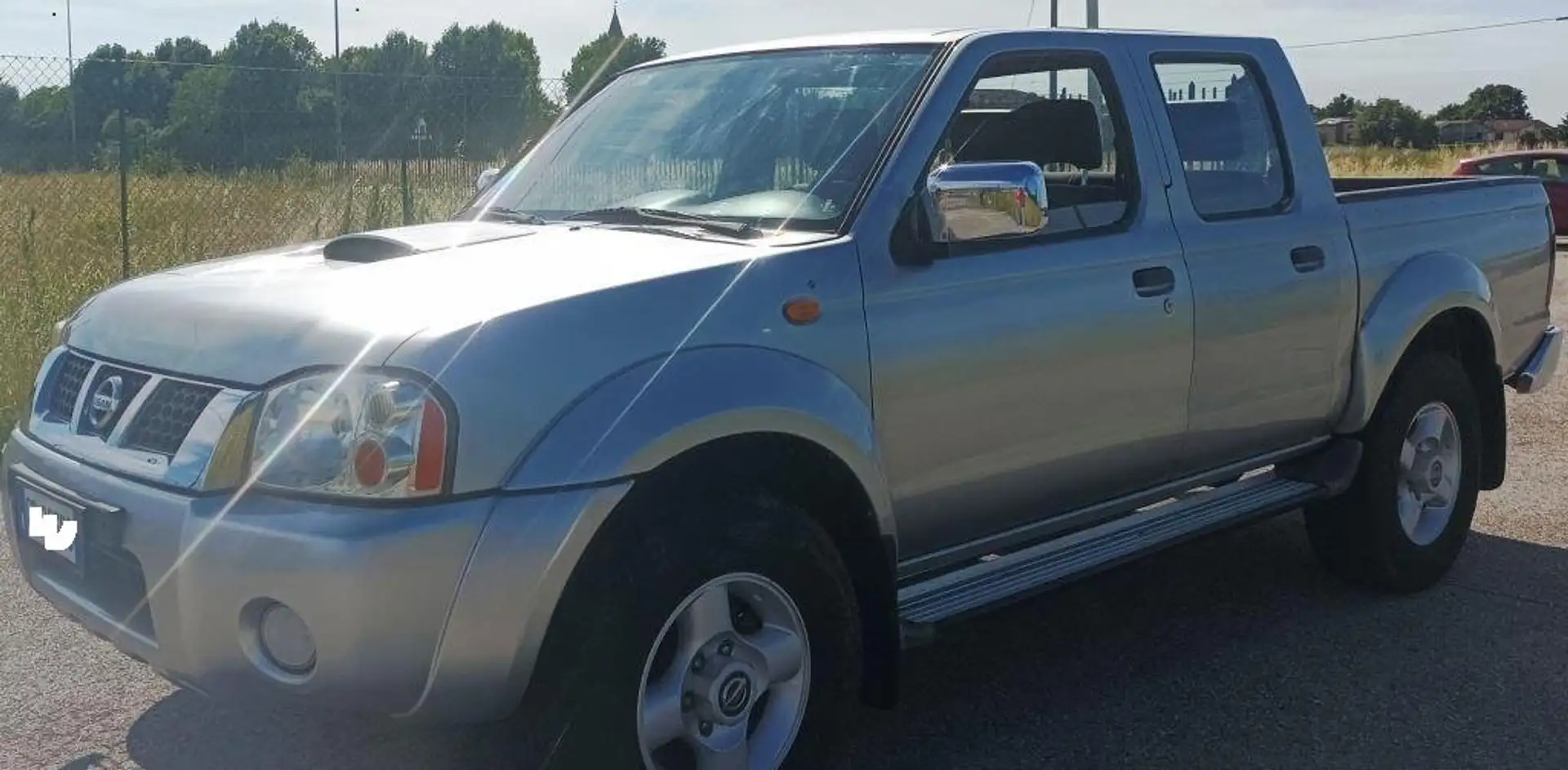 Nissan Navara Gris - 2