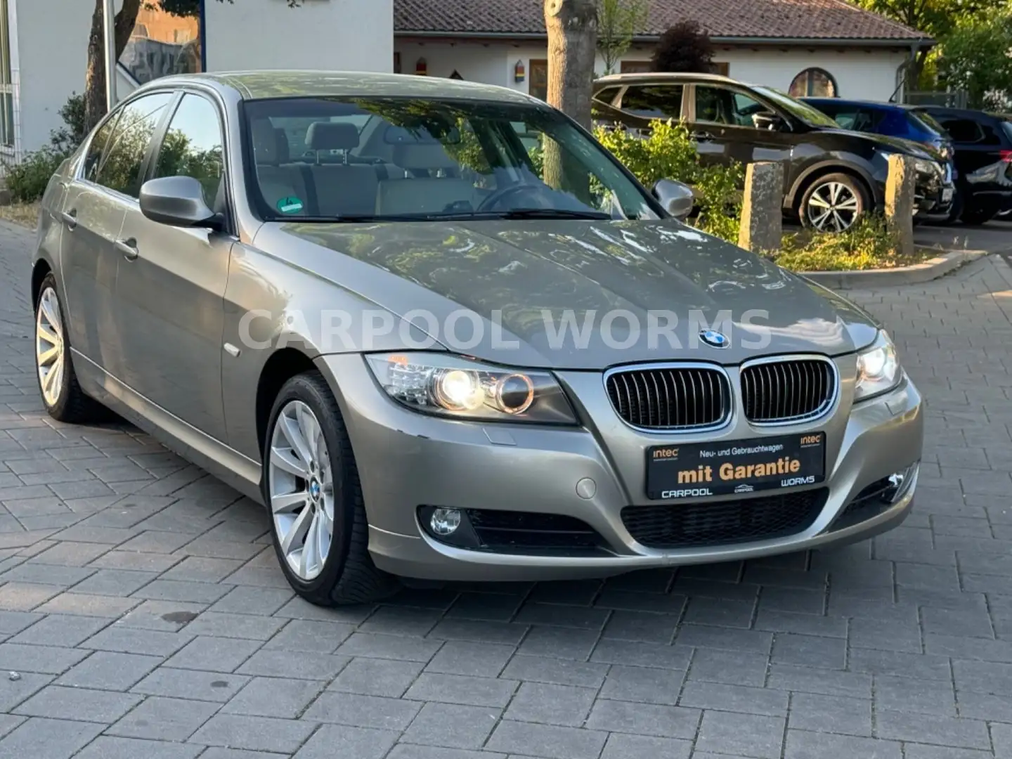 BMW 325 d Lim. AUTOMATIK+XEN+LEDER+SHZ+TEMP+MFL+TEMPO Gris - 2