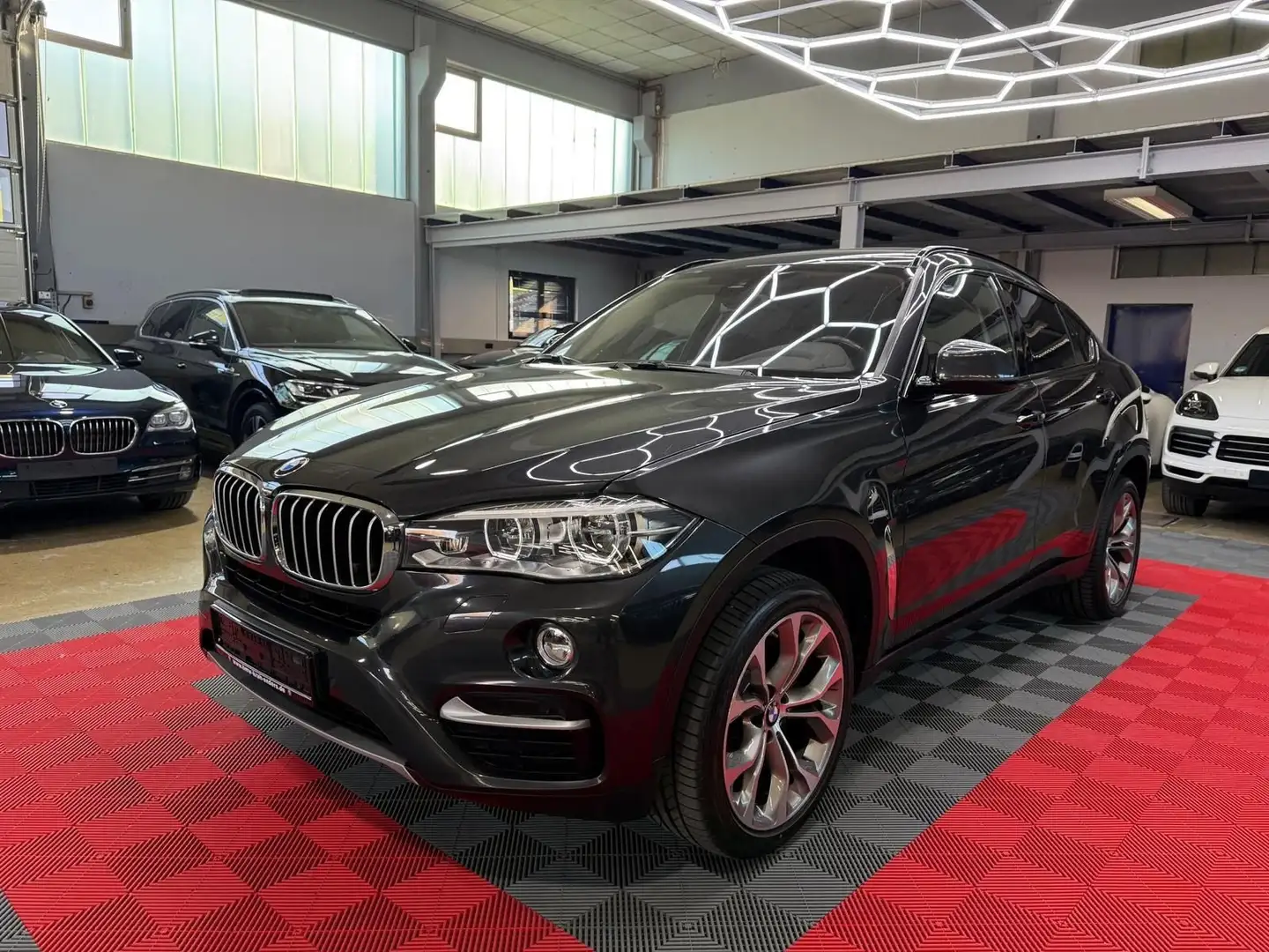 BMW X6 xDrive 40d Schiebedach Belüftung AHK Memory Gris - 1
