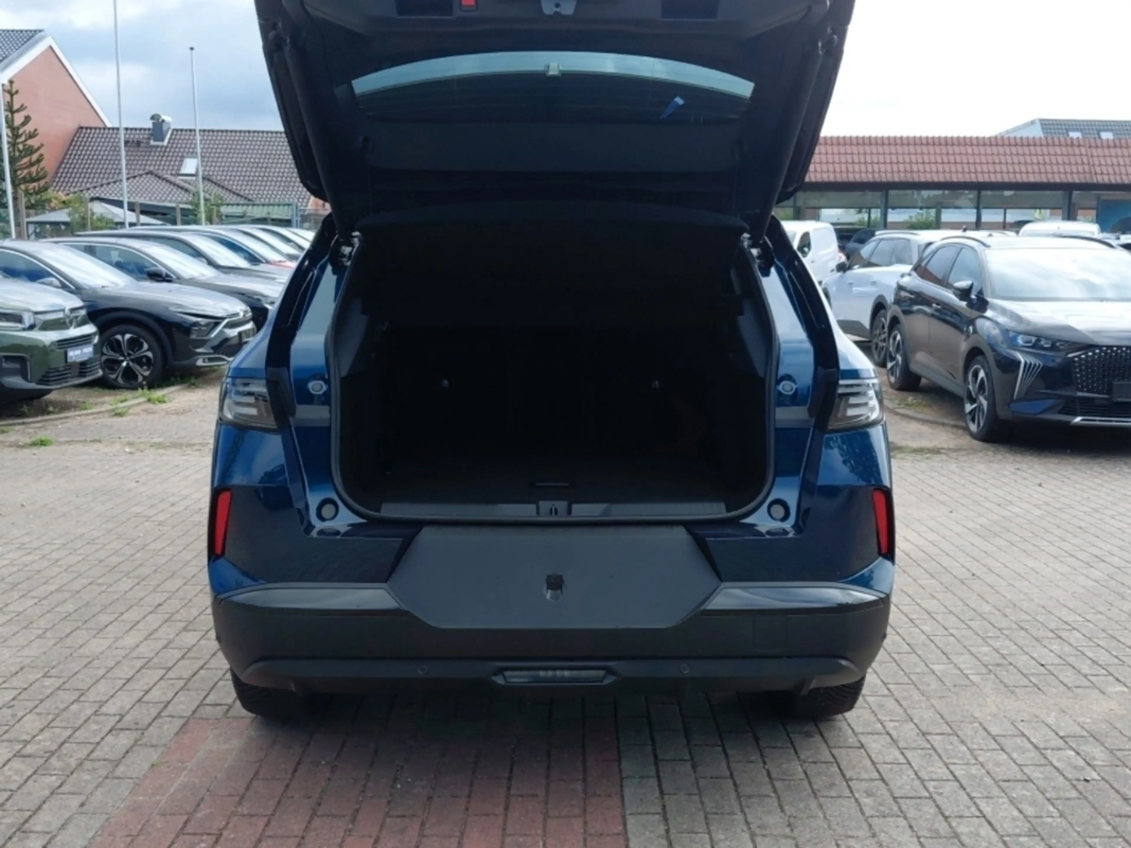Opel Grandland GS Hybrid 145PS Navi 360 Kamera Keyless Entry Keyl — photo 6