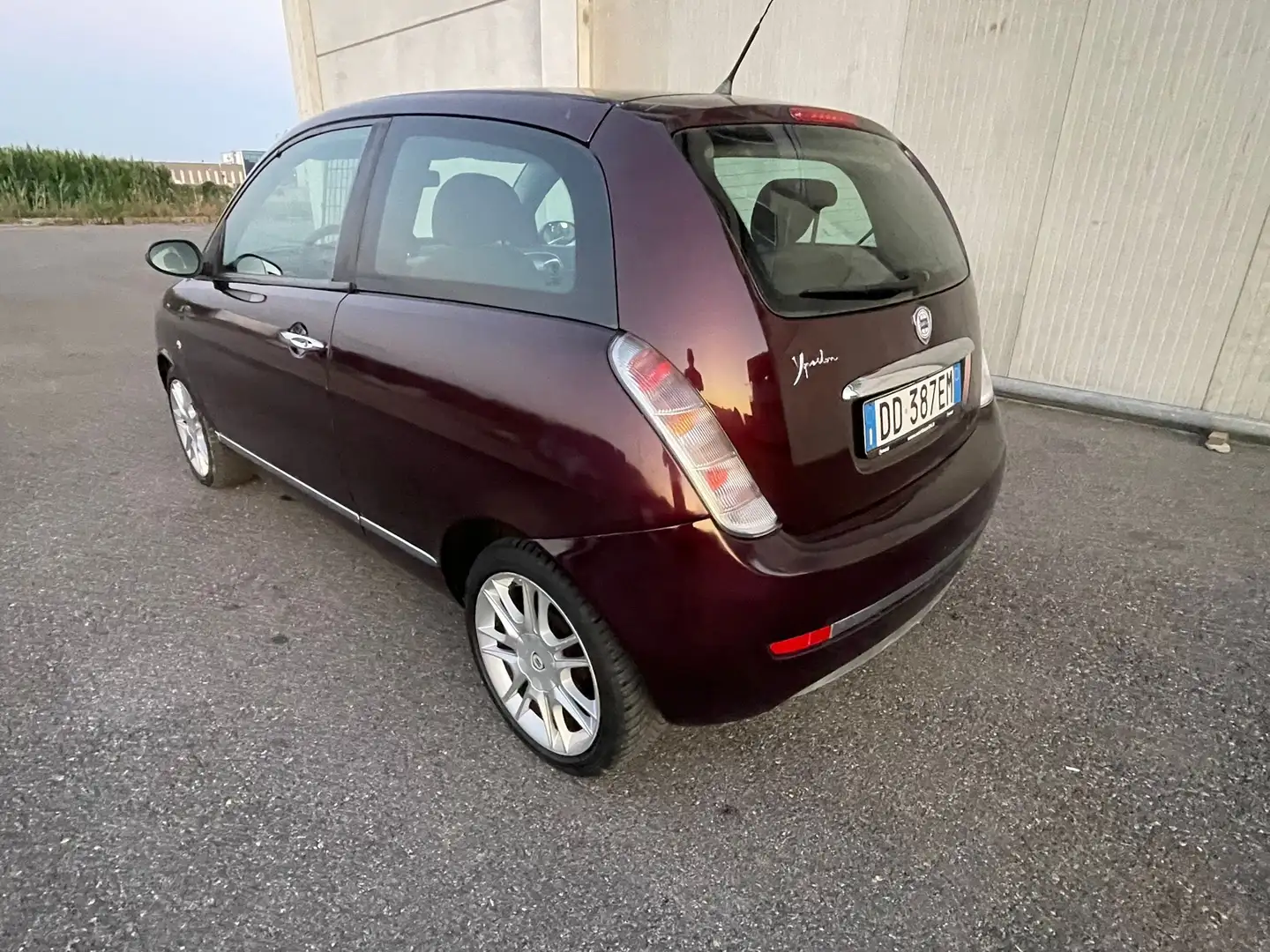 Lancia Ypsilon Ypsilon II 2003 1.4 16v Platino dfn Lilla - 2