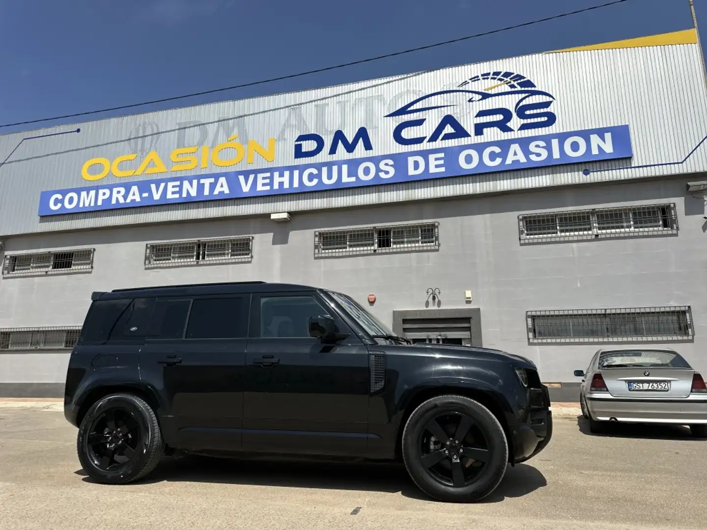 Land Rover Defender 130 3.0D l6 MHEV X- Dynamic HSE AWD Aut. 250 Schwarz - 1