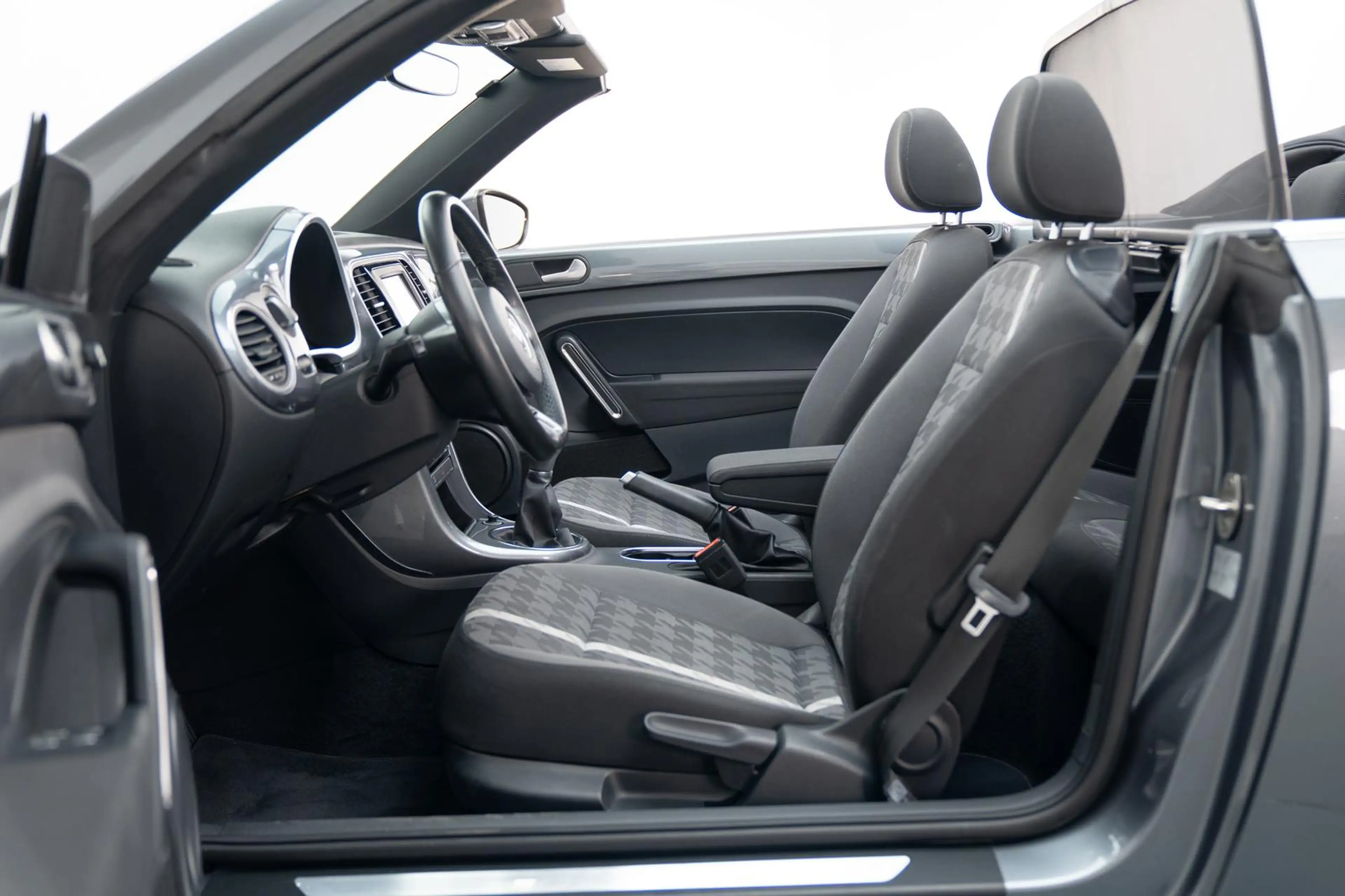 Volkswagen Beetle Design 1.4*1.HAND*BI-XENON*APPCONNECT*AHK* — photo 13