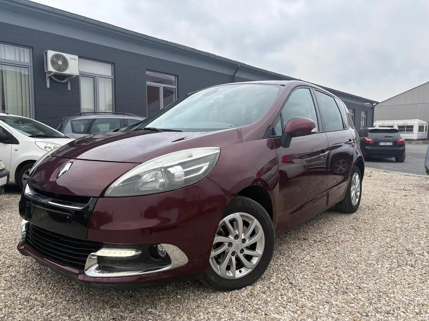 Renault Scenic Scenic 1.5 dCi Energy Expression Paars - 1