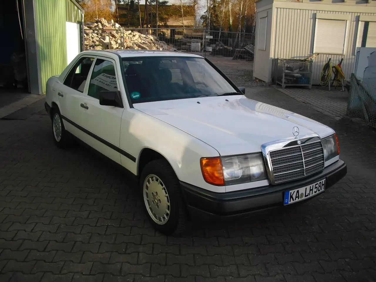 Mercedes-Benz E 200 E-Klasse,W124, Schalter 4Gang,H-Zulassung, foto 4