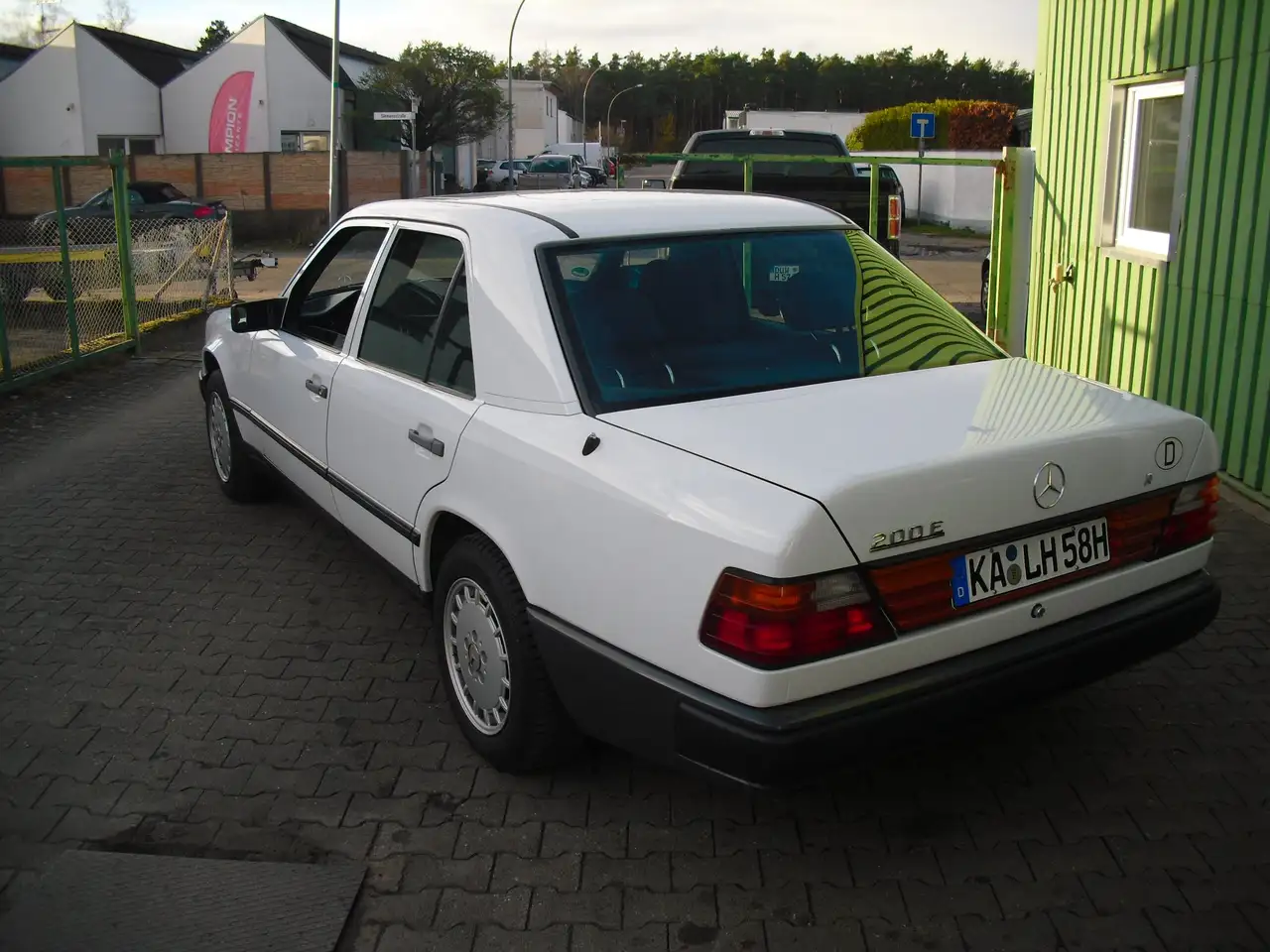 Mercedes-Benz E 200 E-Klasse,W124, Schalter 4Gang,H-Zulassung, foto 2