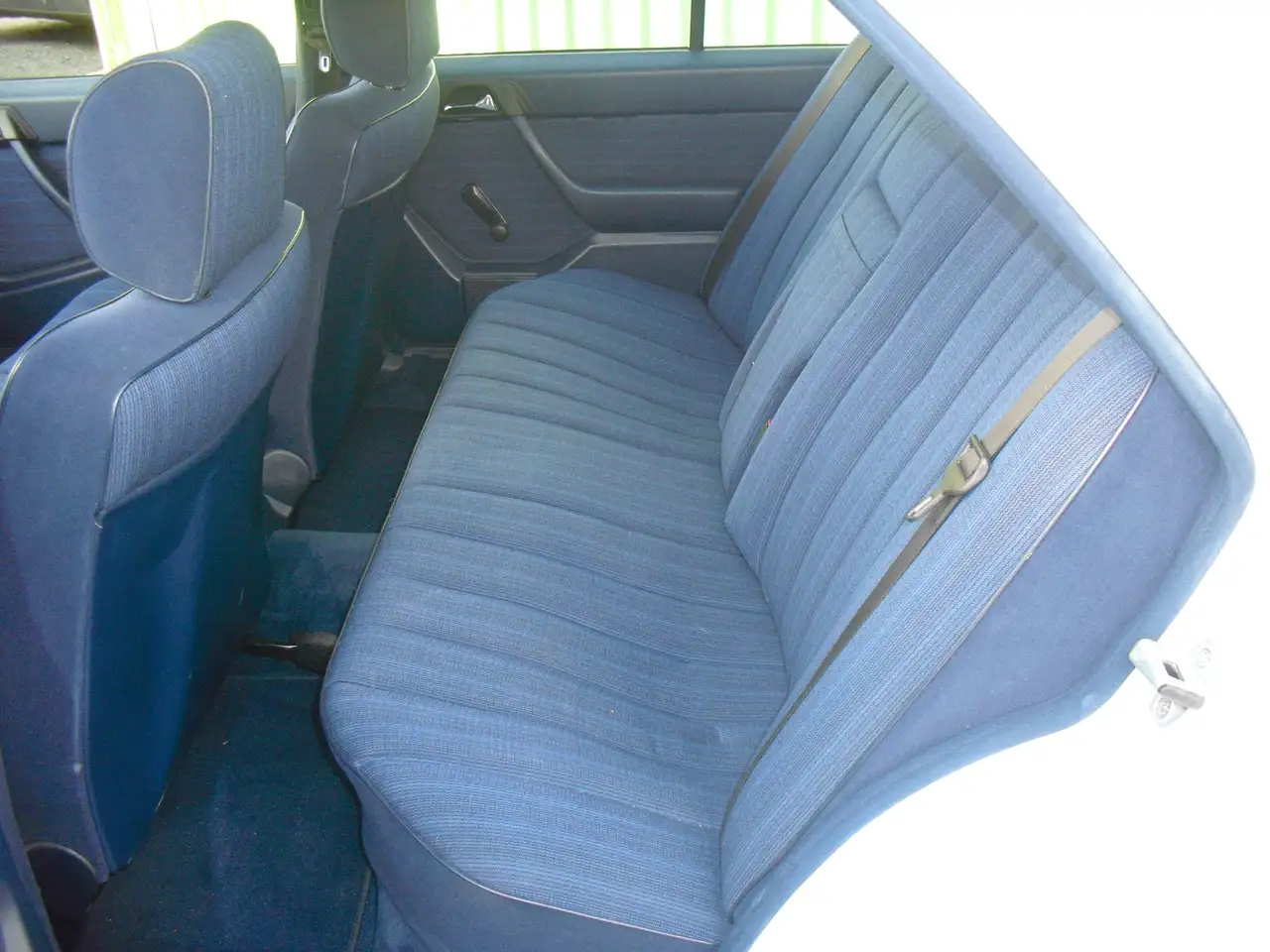 Mercedes-Benz E 200 E-Klasse,W124, Schalter 4Gang,H-Zulassung, foto 6