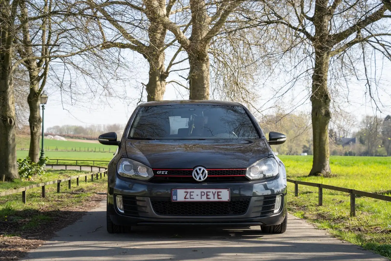 Volkswagen Golf GTI 2.0 DSG Gris - 2